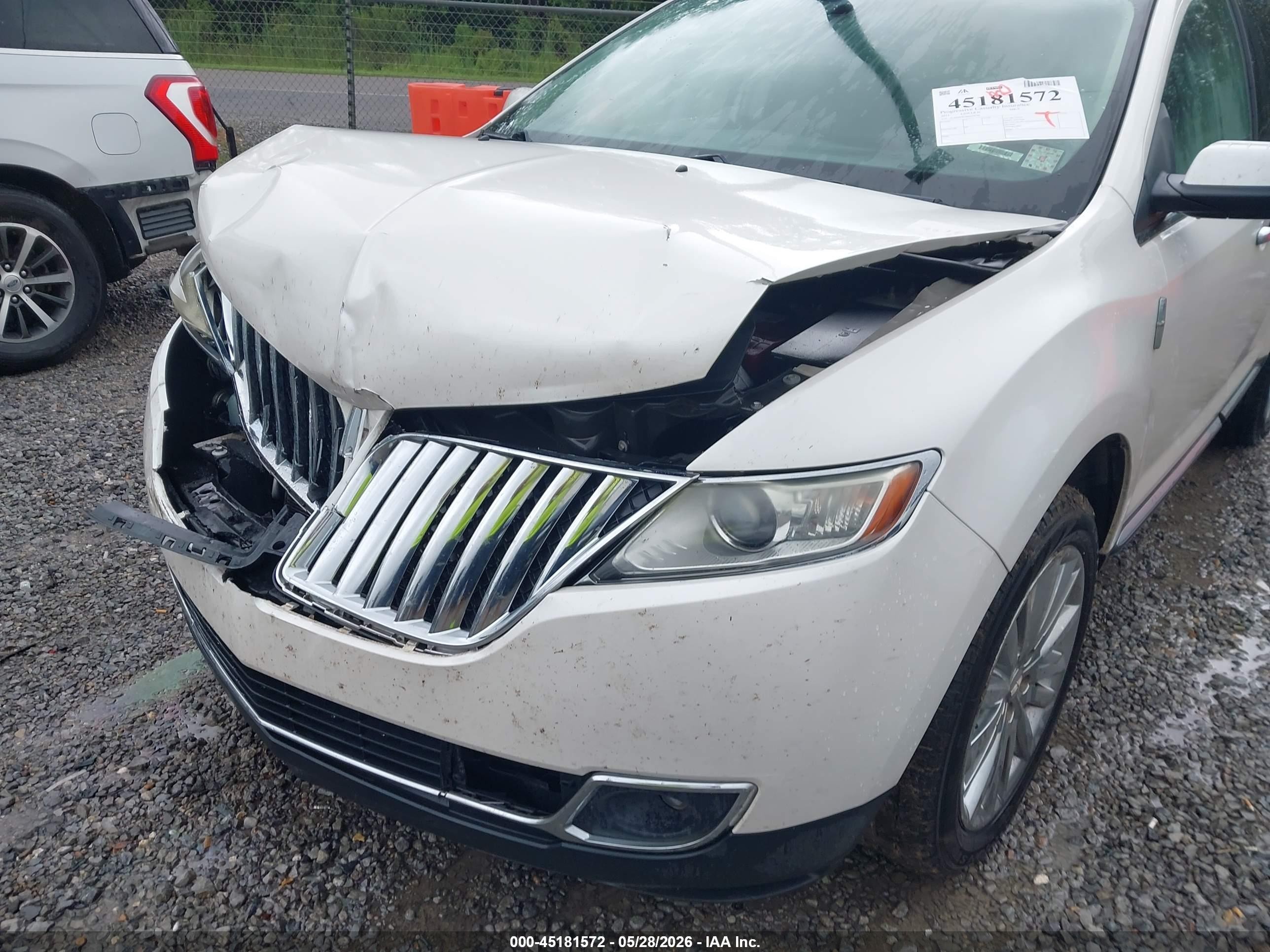 2011 Lincoln Mkx   White vin: 2LMDJ6JK9BBJ28546