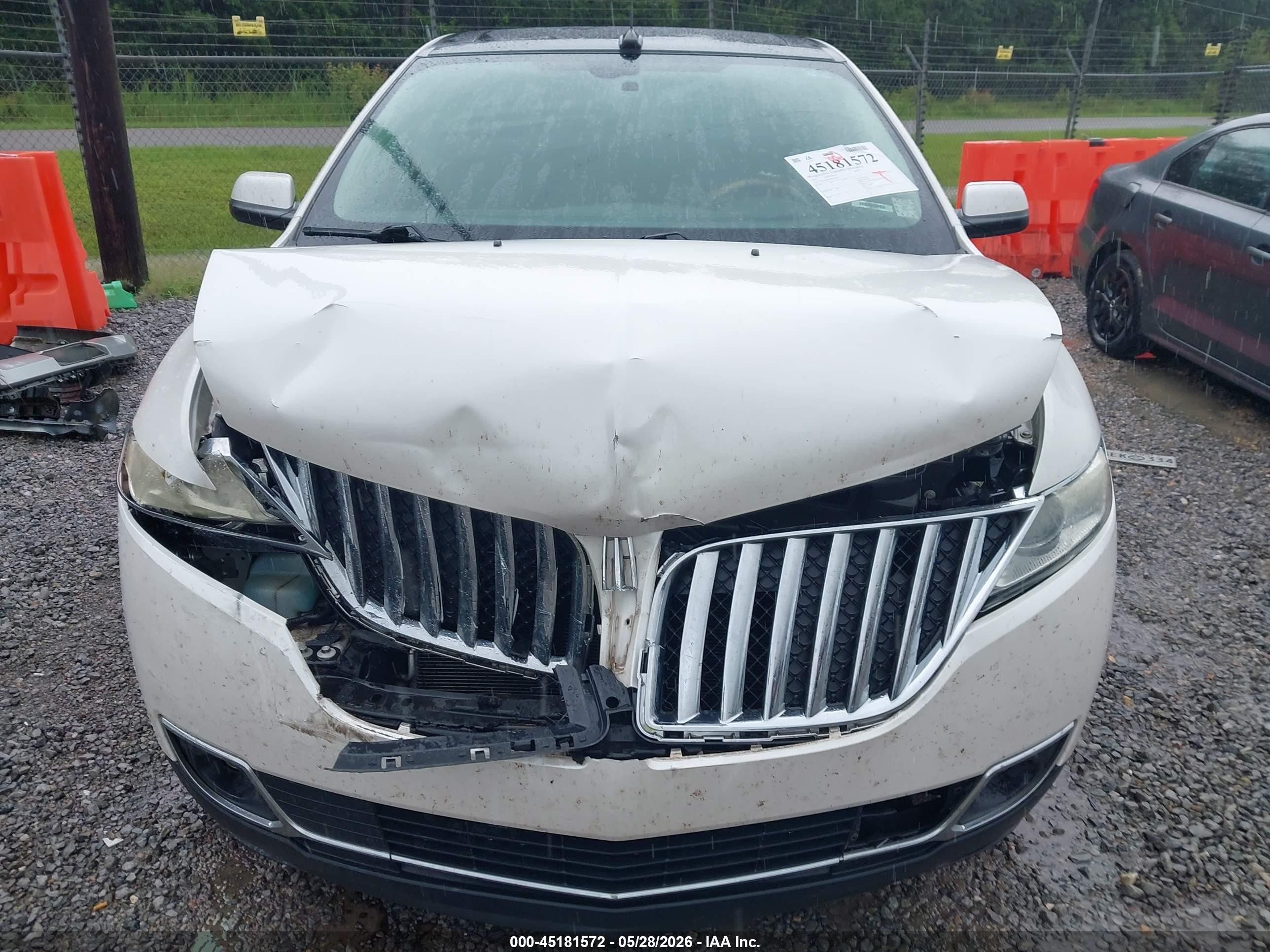 2011 Lincoln Mkx   White vin: 2LMDJ6JK9BBJ28546