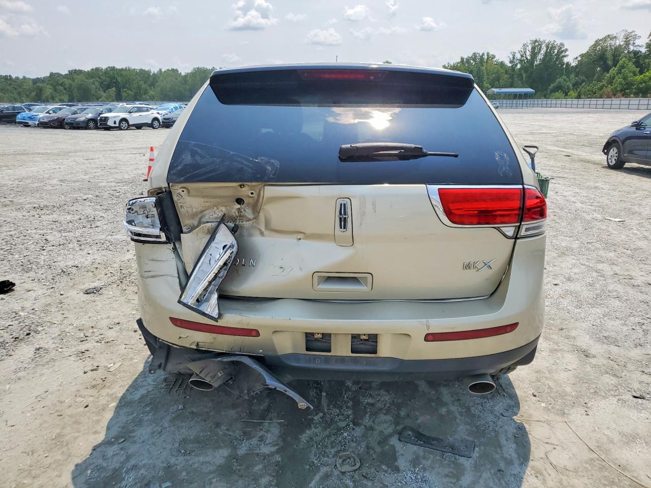 2011 Lincoln Mkx Gold vin: 2LMDJ6JK9BBJ29843
