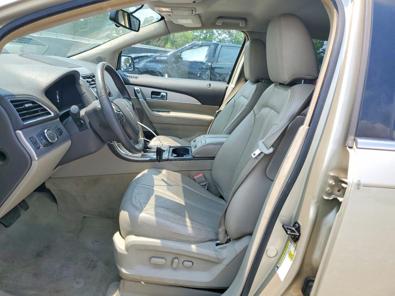 2011 Lincoln Mkx Gold vin: 2LMDJ6JK9BBJ29843