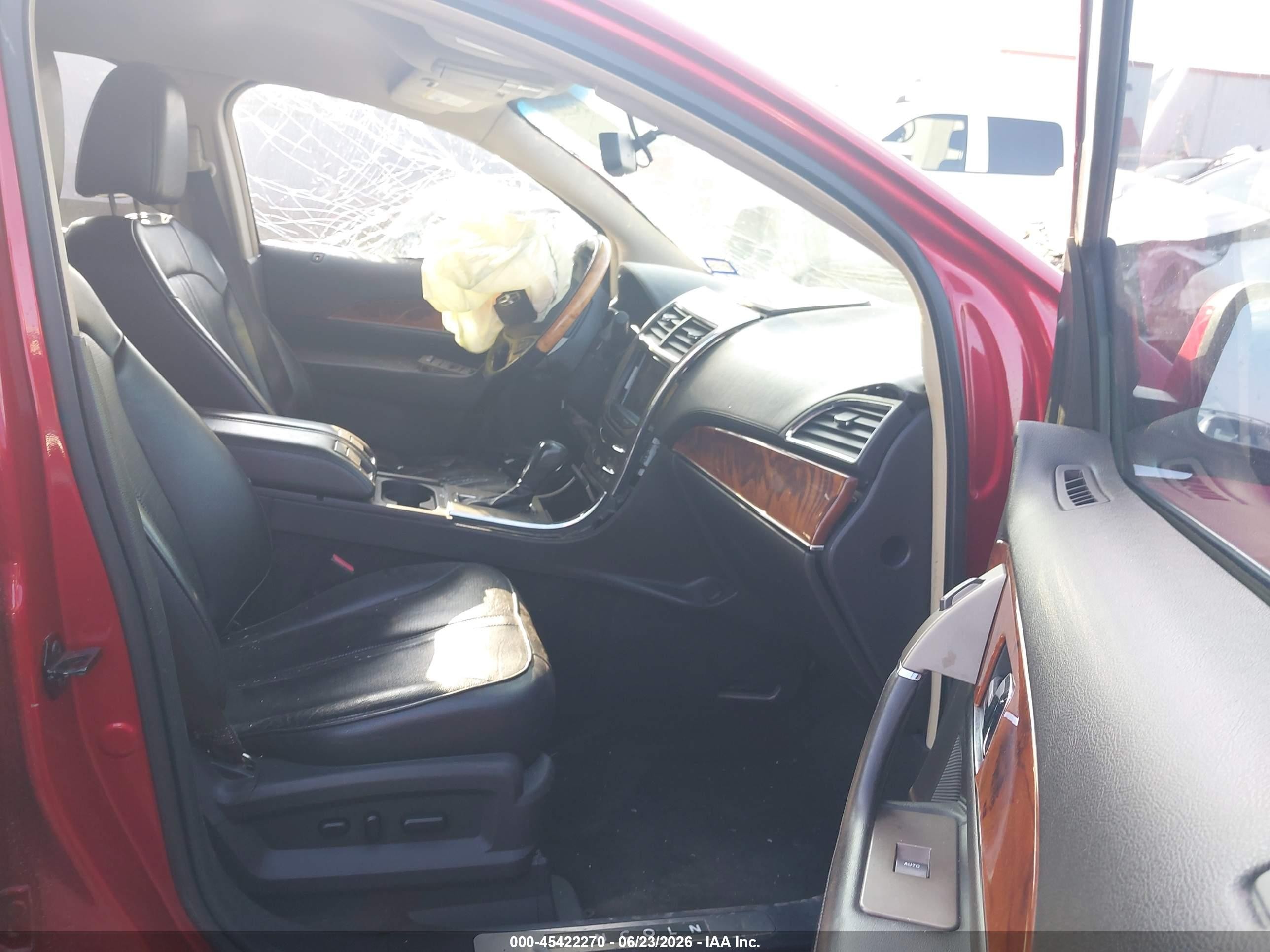 2011 Lincoln Mkx   Maroon vin: 2LMDJ6JKXBBJ00173