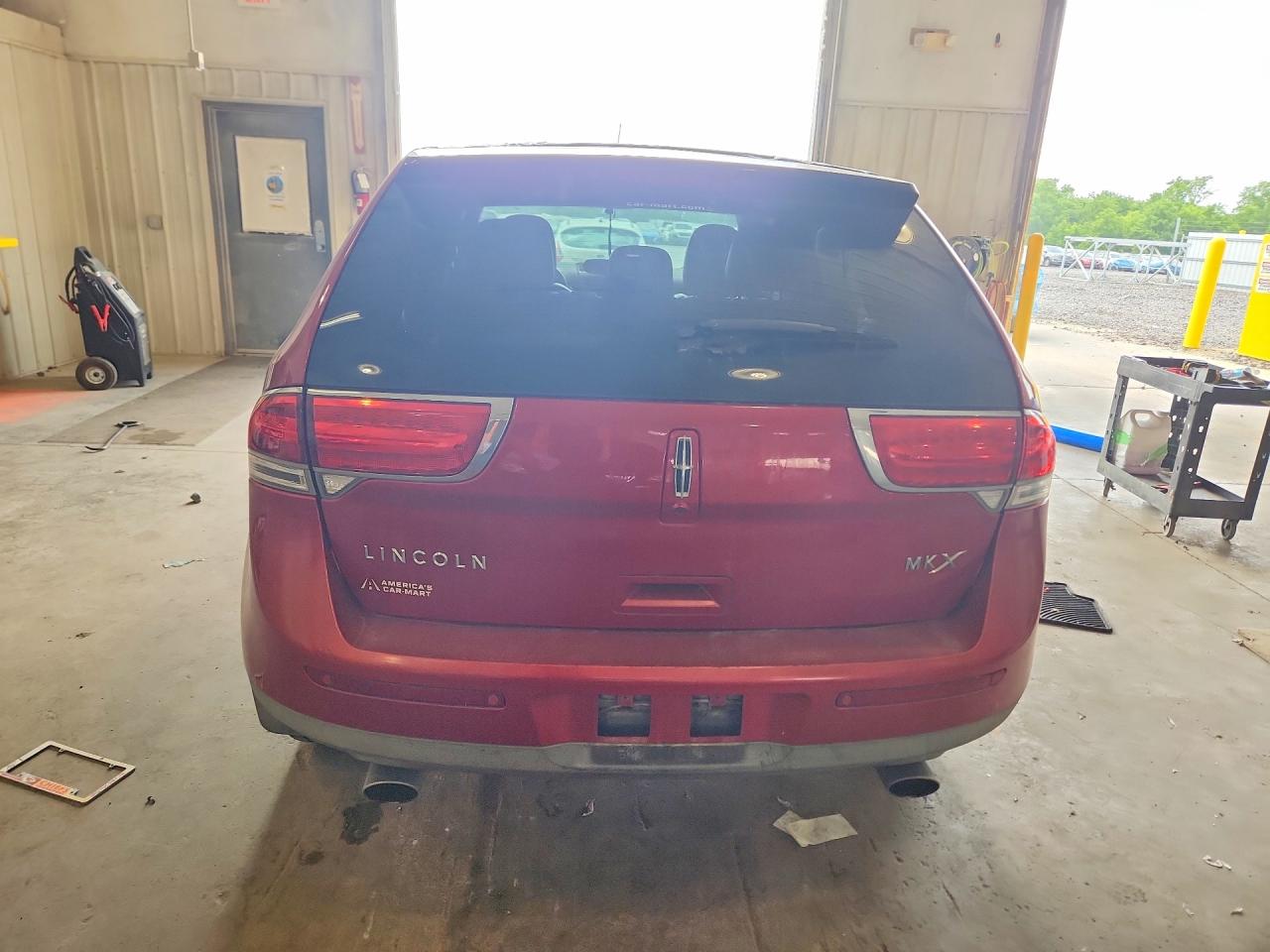 2011 Lincoln Mkx Burgundy vin: 2LMDJ6JKXBBJ15997