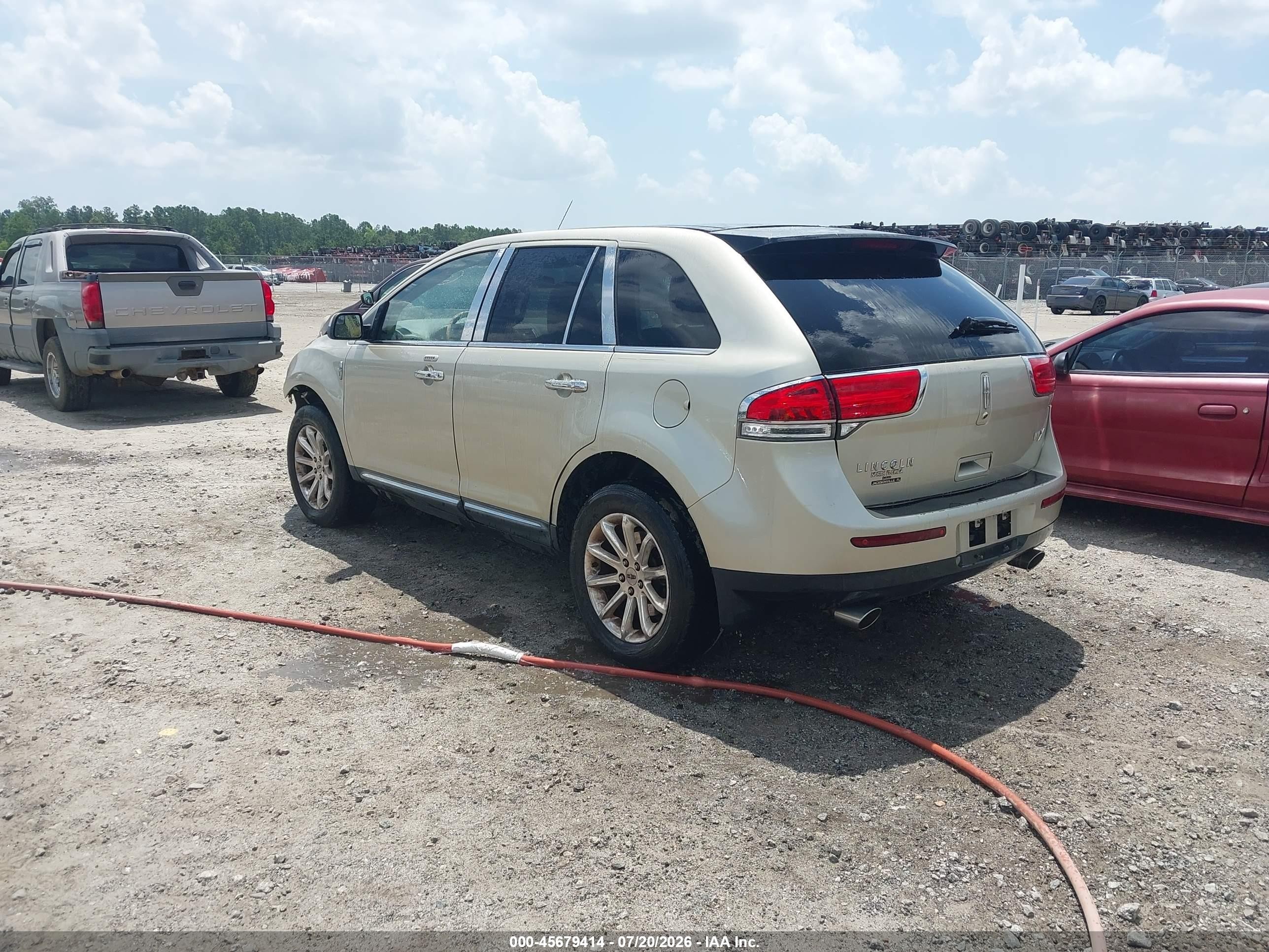 2011 Lincoln Mkx   Champagne vin: 2LMDJ6JKXBBJ18835