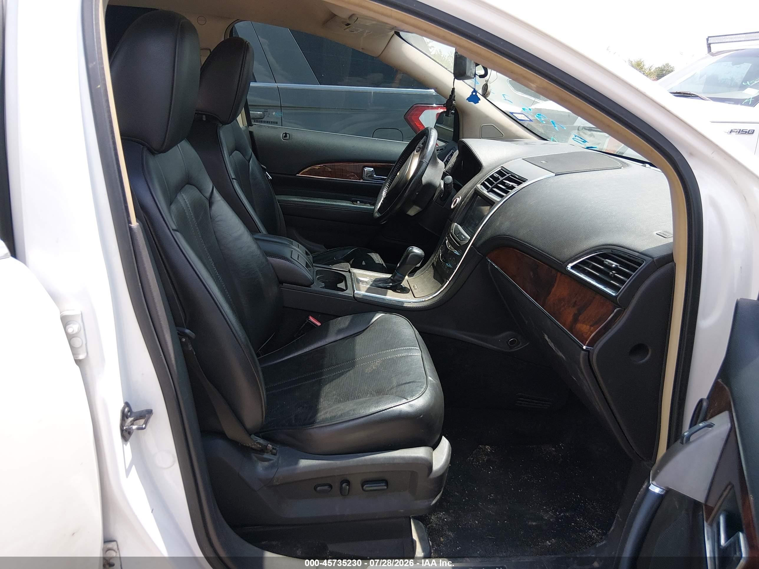 2011 Lincoln Mkx   White vin: 2LMDJ6JKXBBJ30791