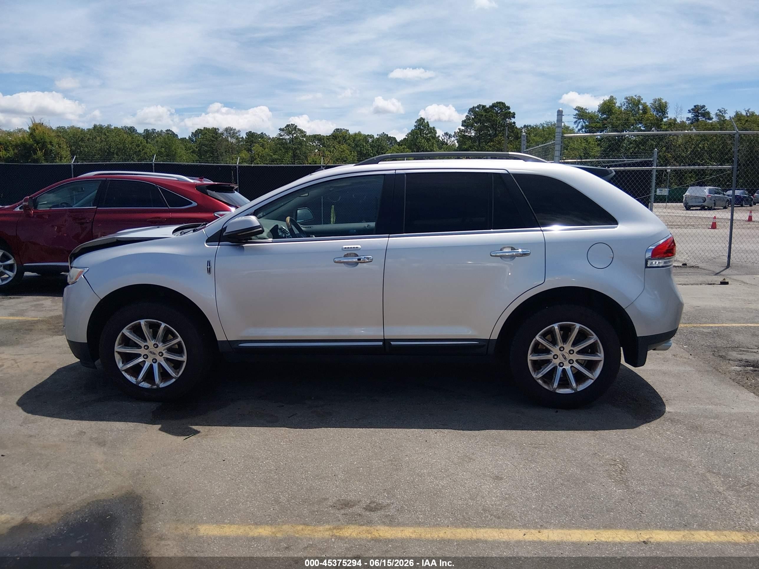 2013 Lincoln Mkx   Silver vin: 2LMDJ6JKXDBL28600