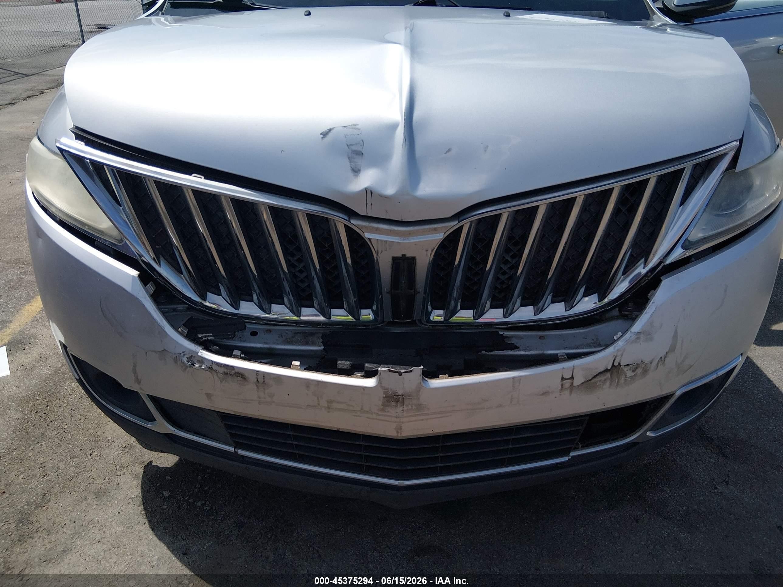 2013 Lincoln Mkx   Silver vin: 2LMDJ6JKXDBL28600
