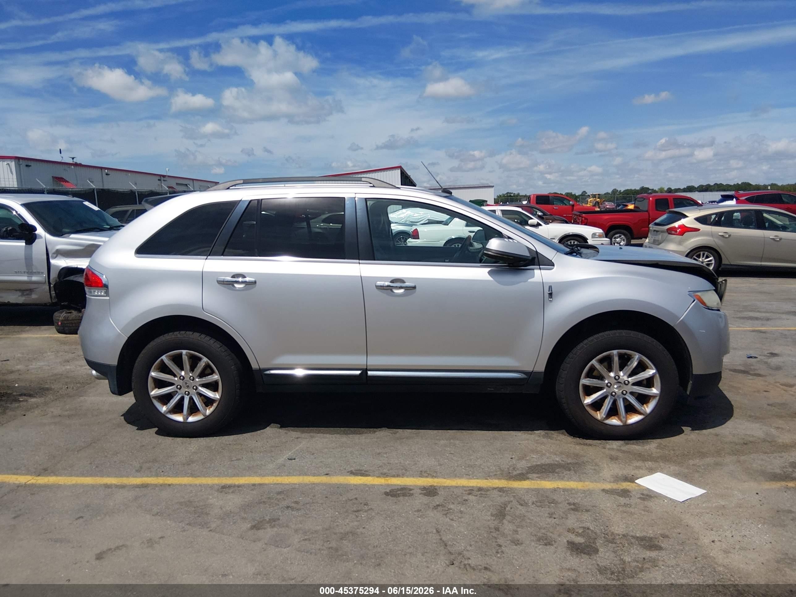 2013 Lincoln Mkx   Silver vin: 2LMDJ6JKXDBL28600