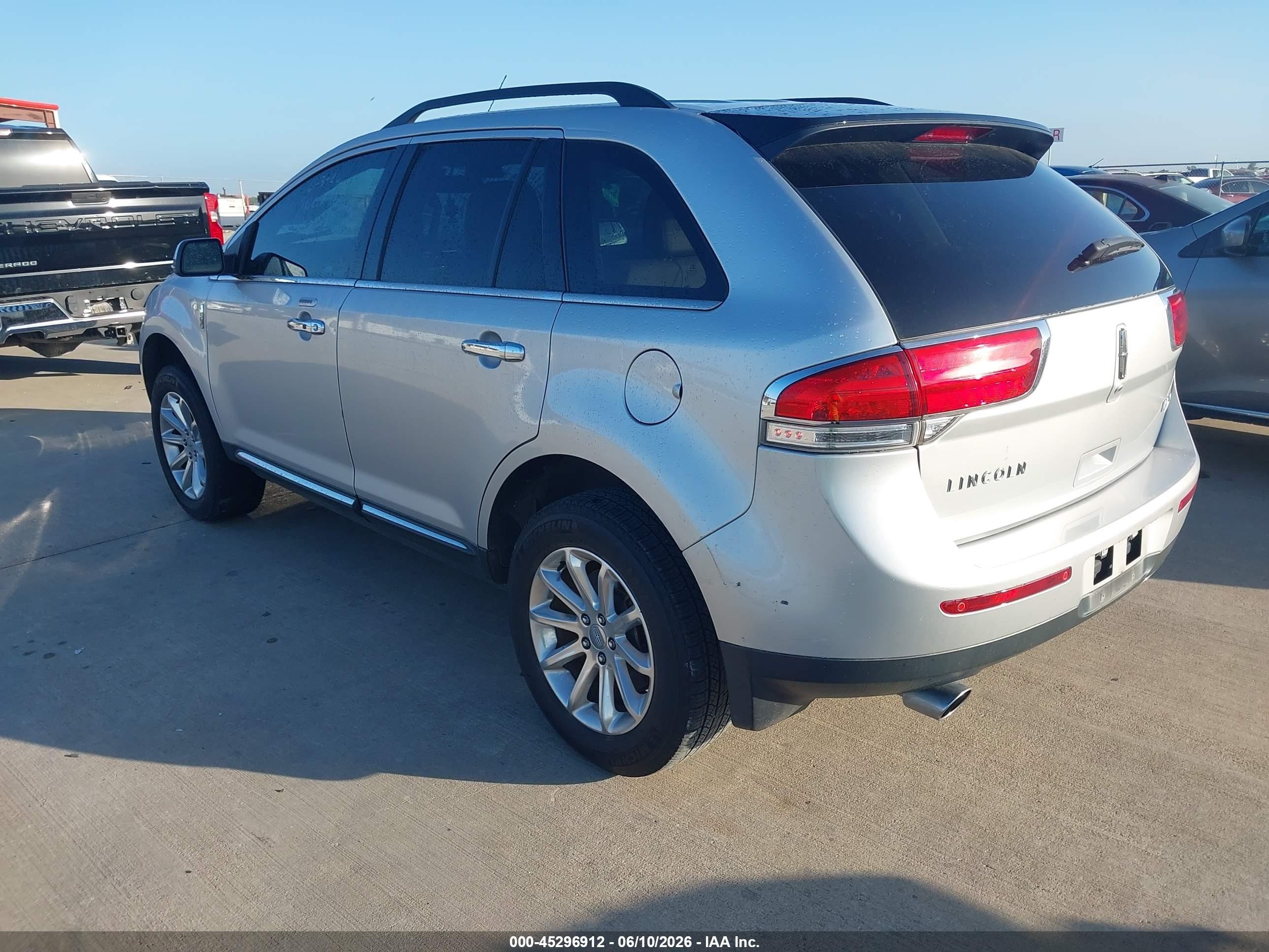 2014 Lincoln Mkx   Silver vin: 2LMDJ6JKXEBL14343