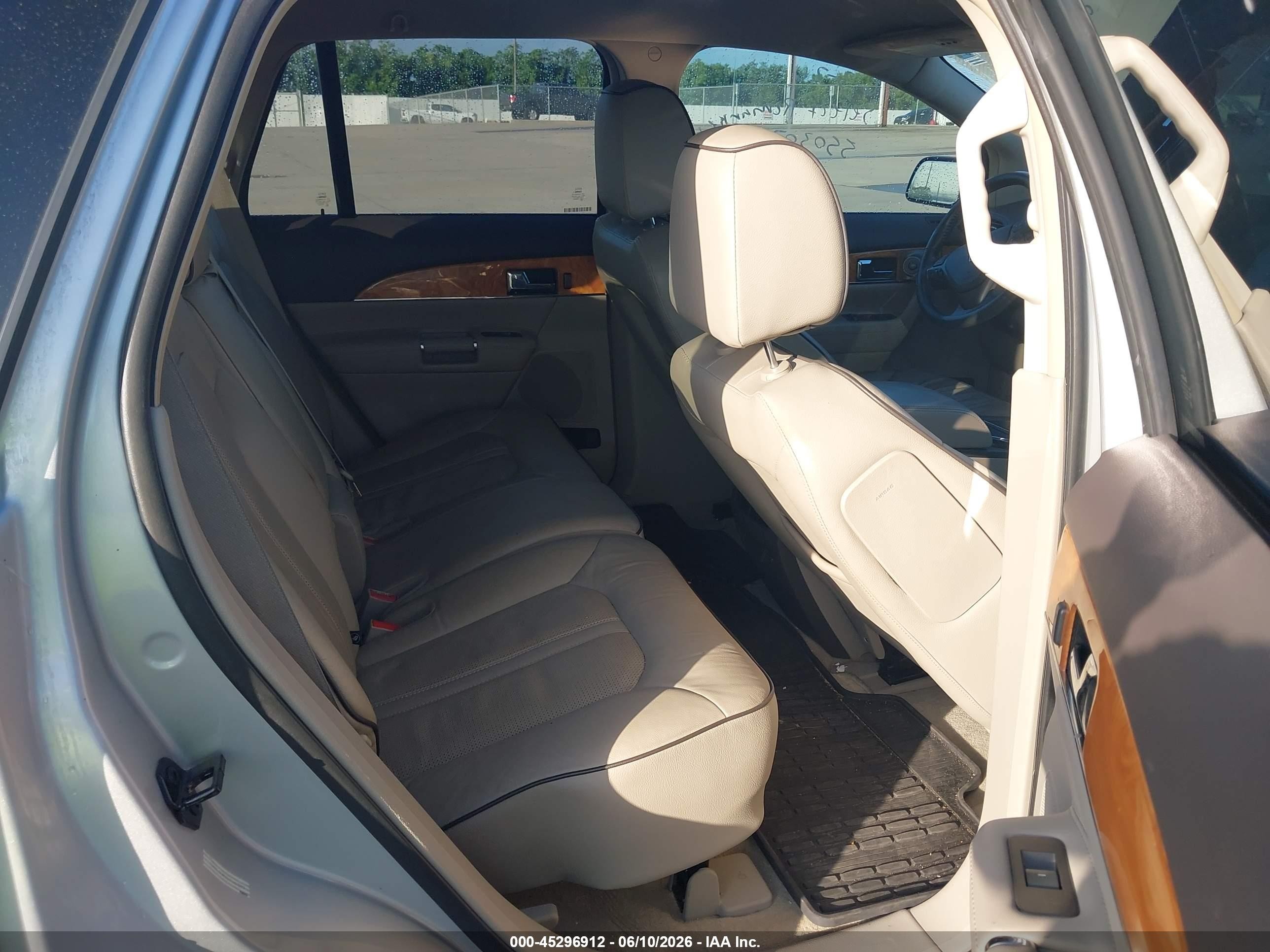 2014 Lincoln Mkx   Silver vin: 2LMDJ6JKXEBL14343
