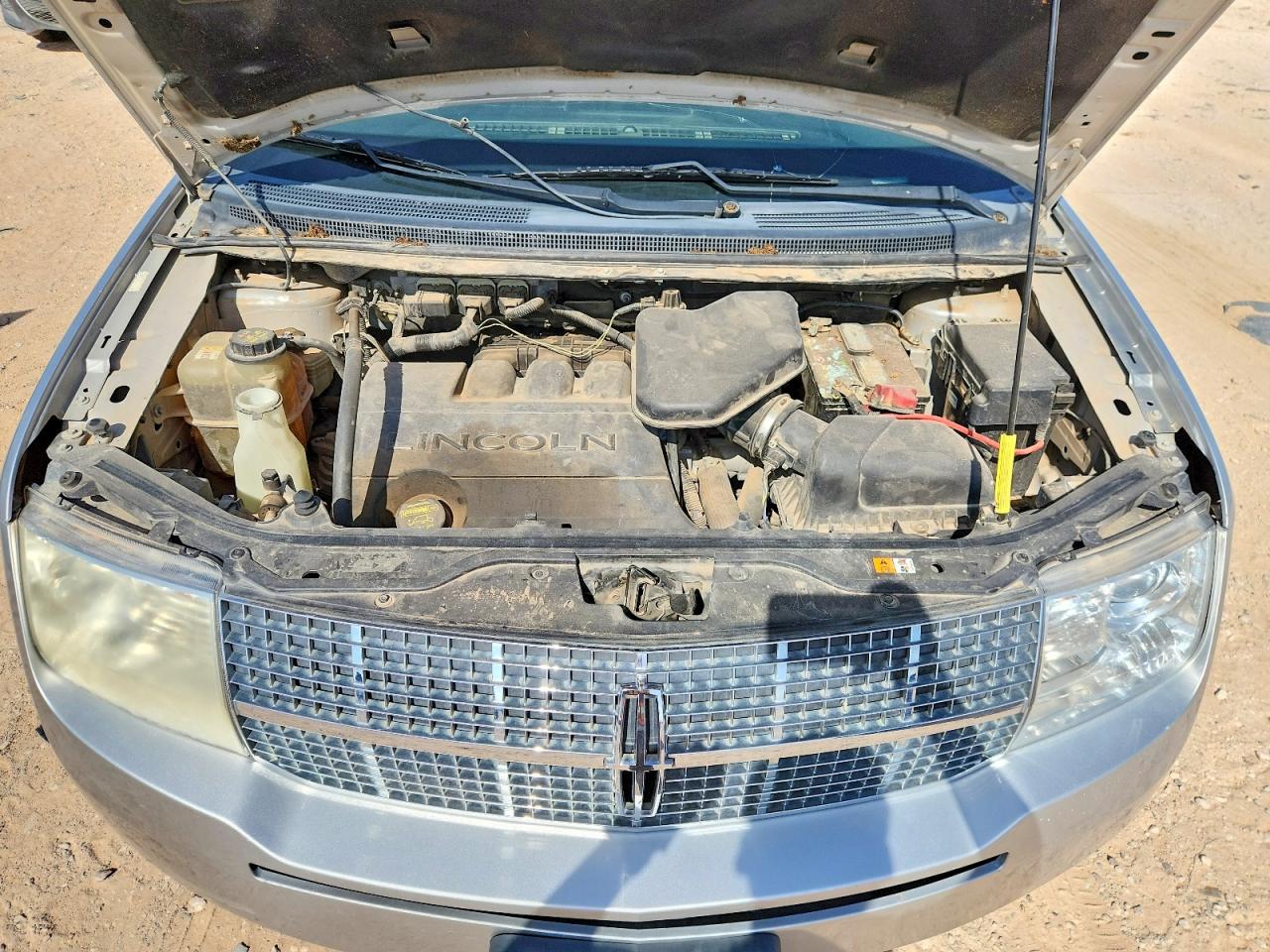 2010 Lincoln Mkx Silver vin: 2LMDJ8JC0ABJ27126