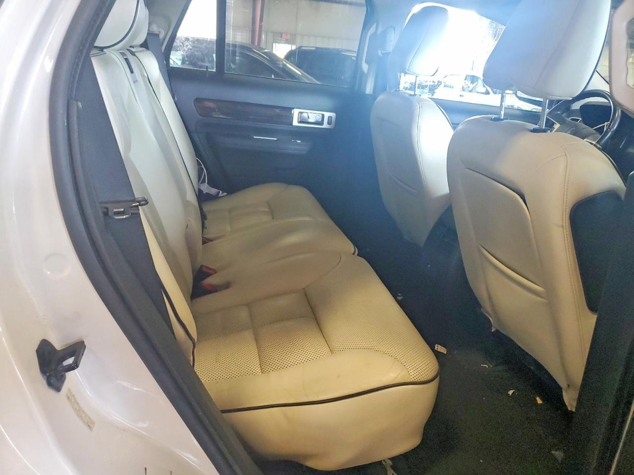 2010 Lincoln Mkx White vin: 2LMDJ8JC2ABJ26897