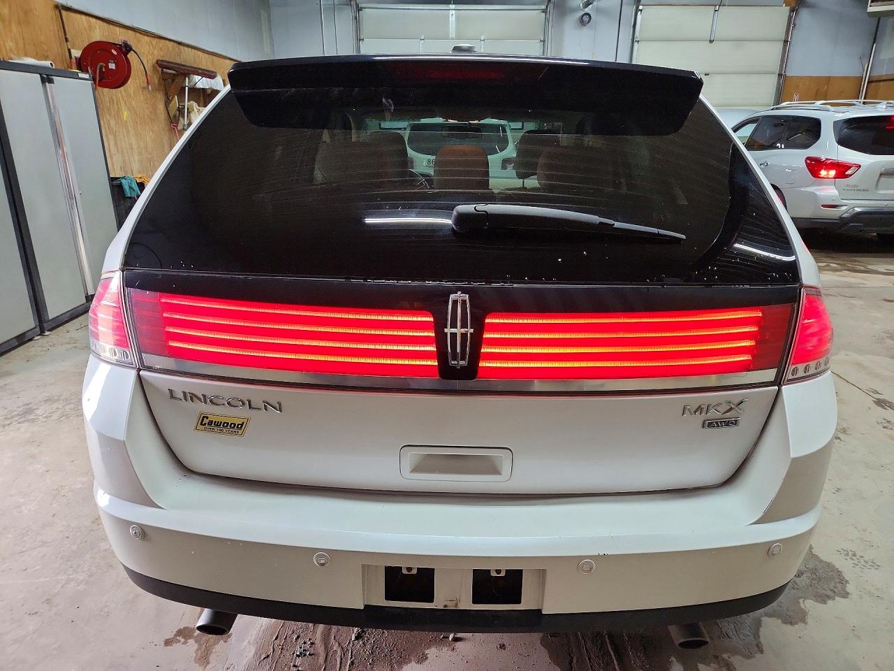 2010 Lincoln Mkx White vin: 2LMDJ8JC3ABJ13513