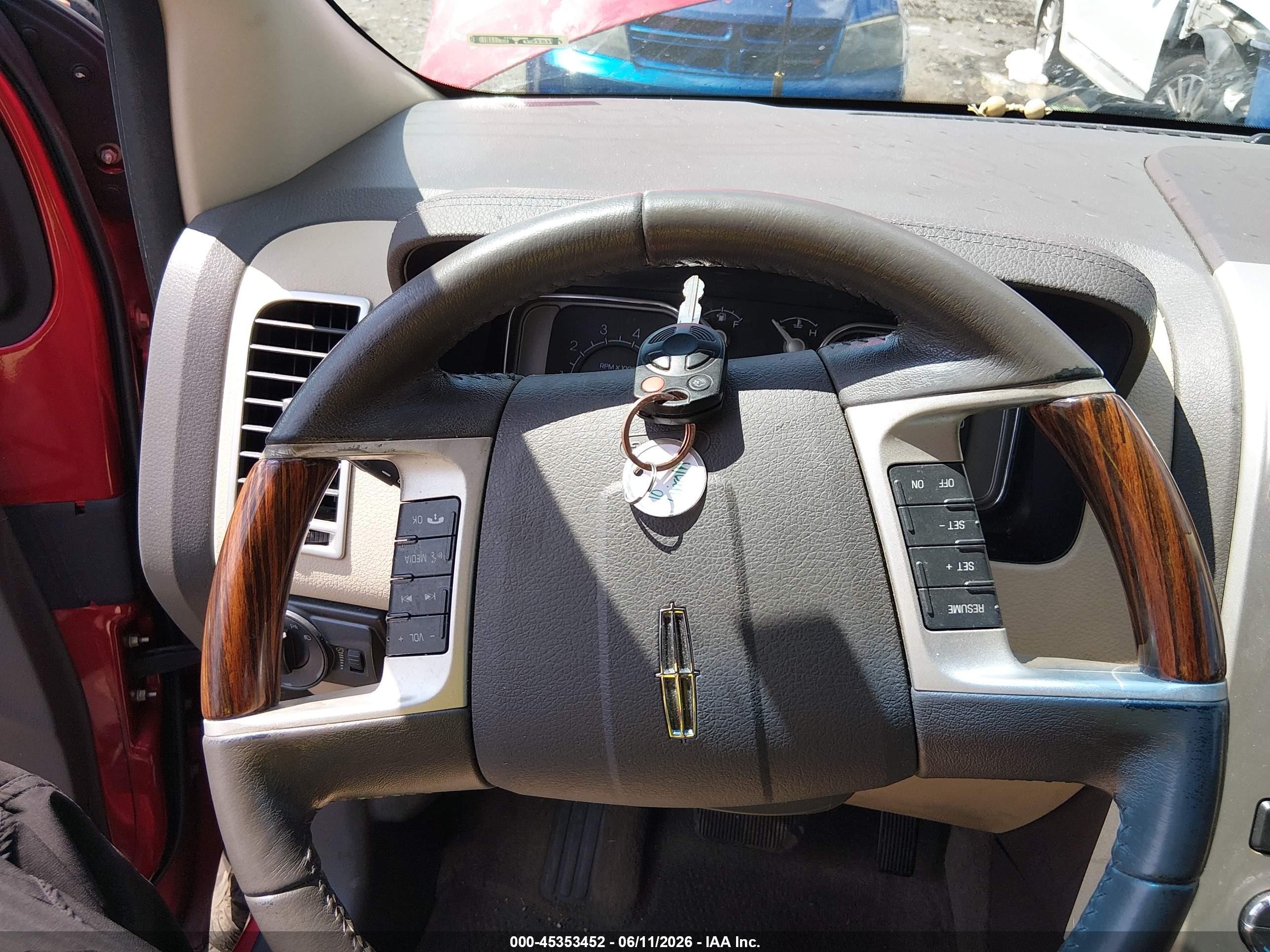 2010 Lincoln Mkx   Red vin: 2LMDJ8JC3ABJ32336