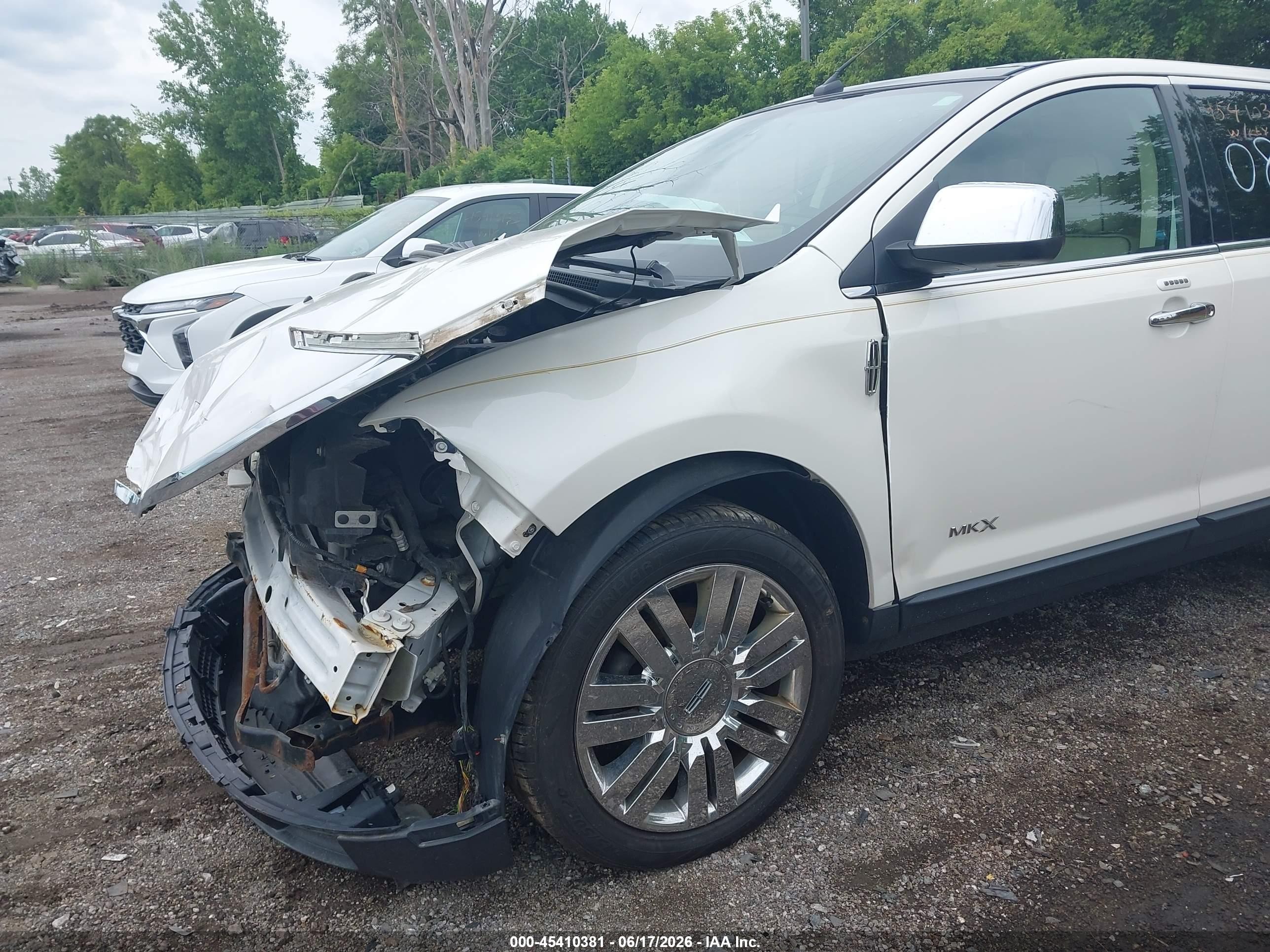 2010 Lincoln Mkx   White vin: 2LMDJ8JC4ABJ10894