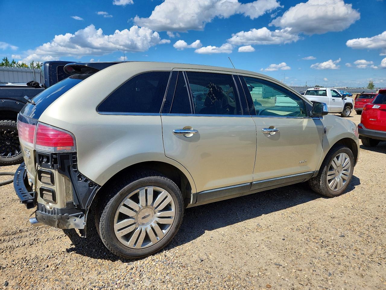 2010 Lincoln Mkx Gold vin: 2LMDJ8JC6ABJ00366