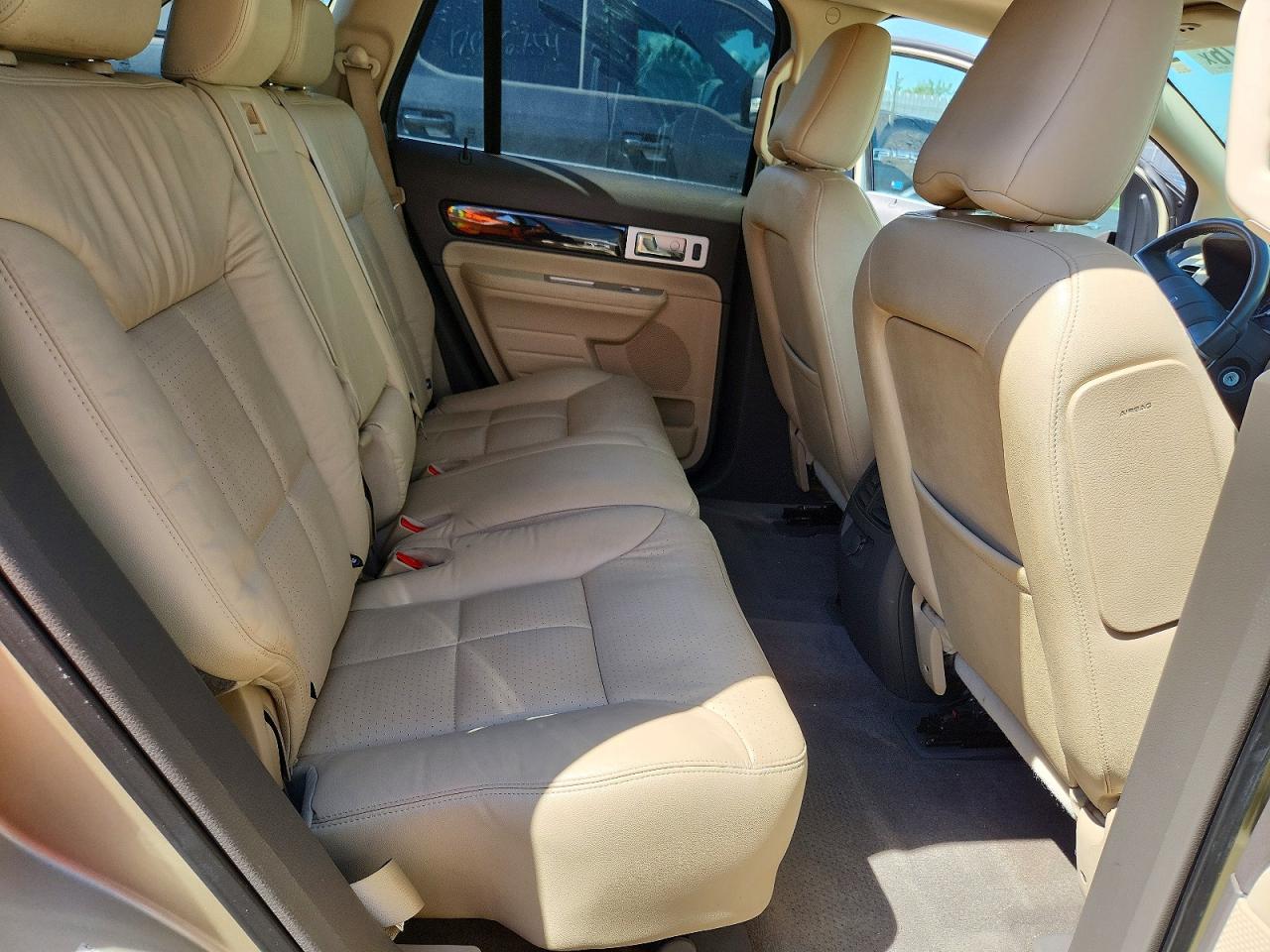 2010 Lincoln Mkx Gold vin: 2LMDJ8JC6ABJ00366