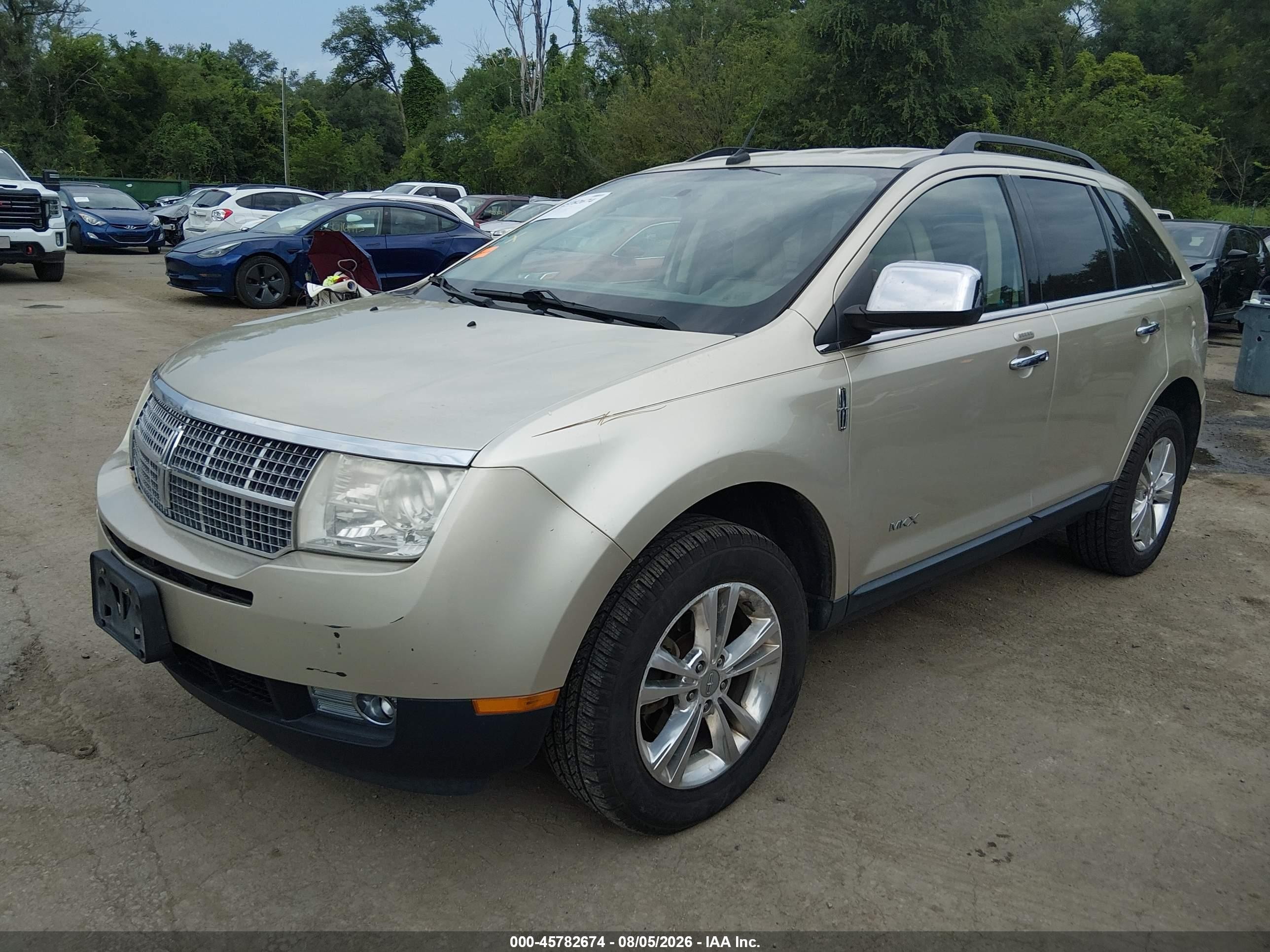 2010 Lincoln Mkx   Gold vin: 2LMDJ8JC6ABJ11982