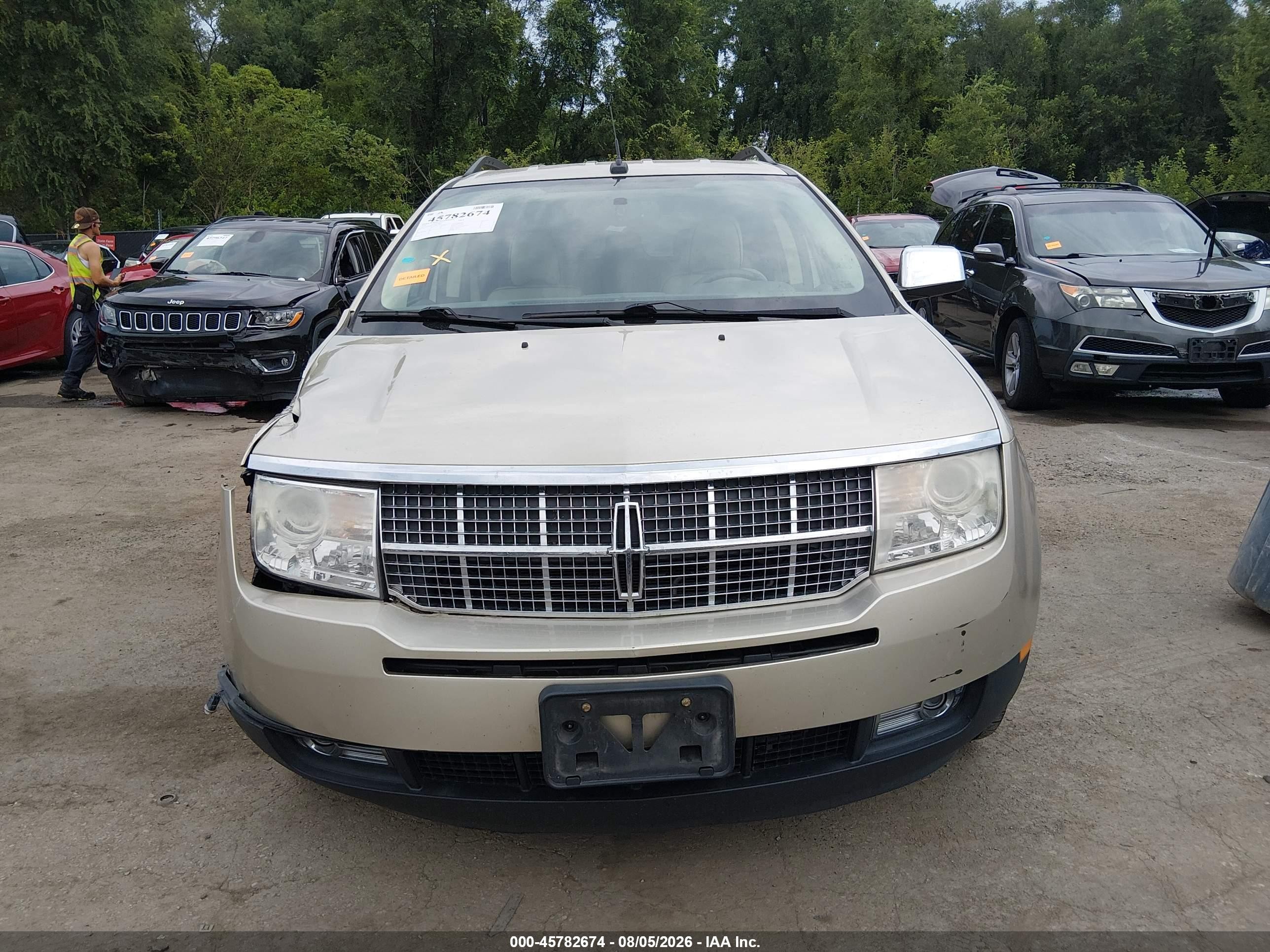 2010 Lincoln Mkx   Gold vin: 2LMDJ8JC6ABJ11982