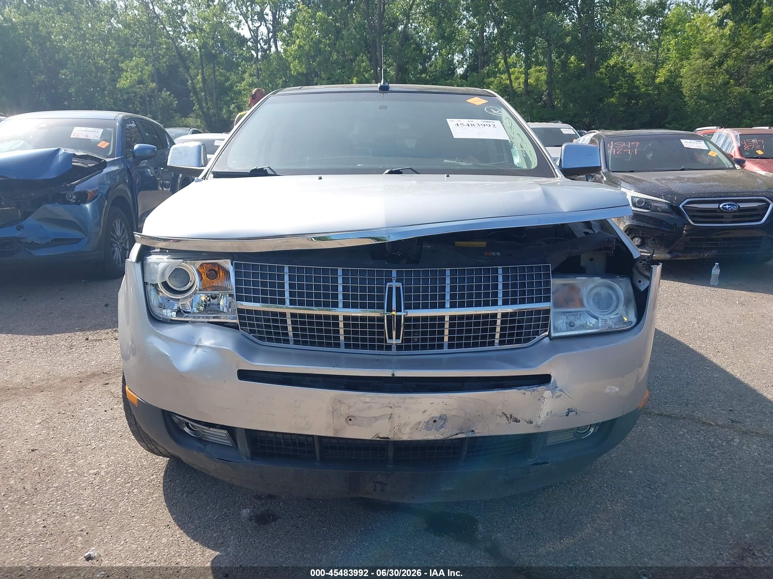 2010 Lincoln Mkx Silver vin: 2LMDJ8JC7ABJ34168