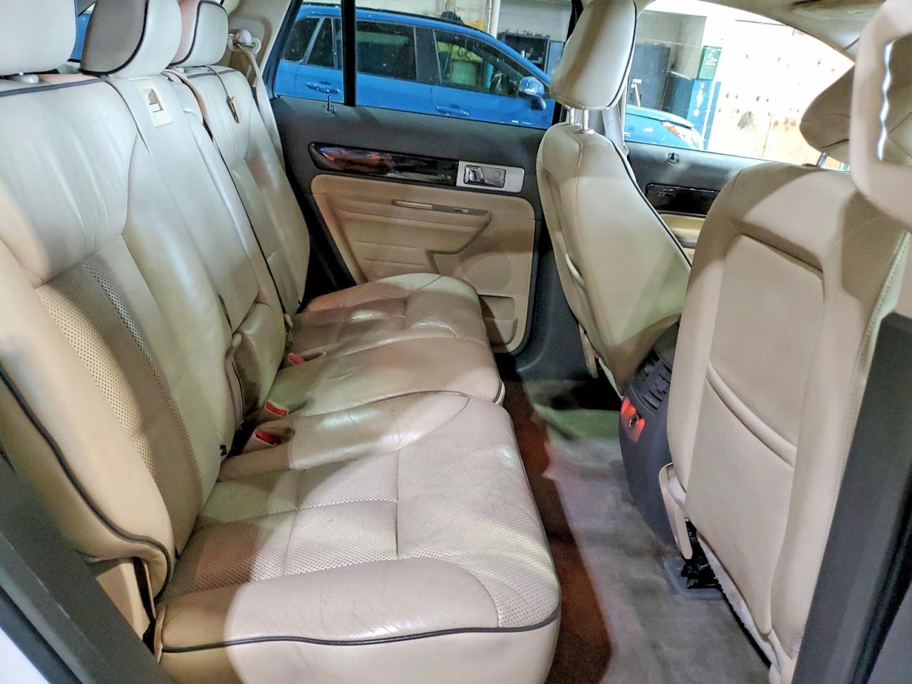 2010 Lincoln Mkx White vin: 2LMDJ8JCXABJ02167