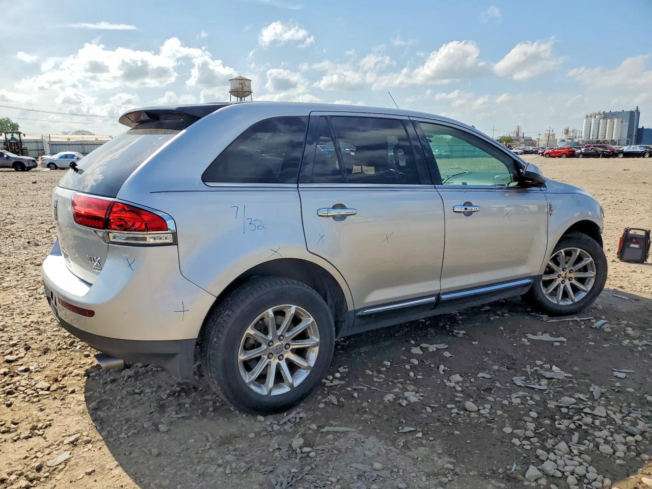 2011 Lincoln Mkx Silver vin: 2LMDJ8JK0BBJ26843