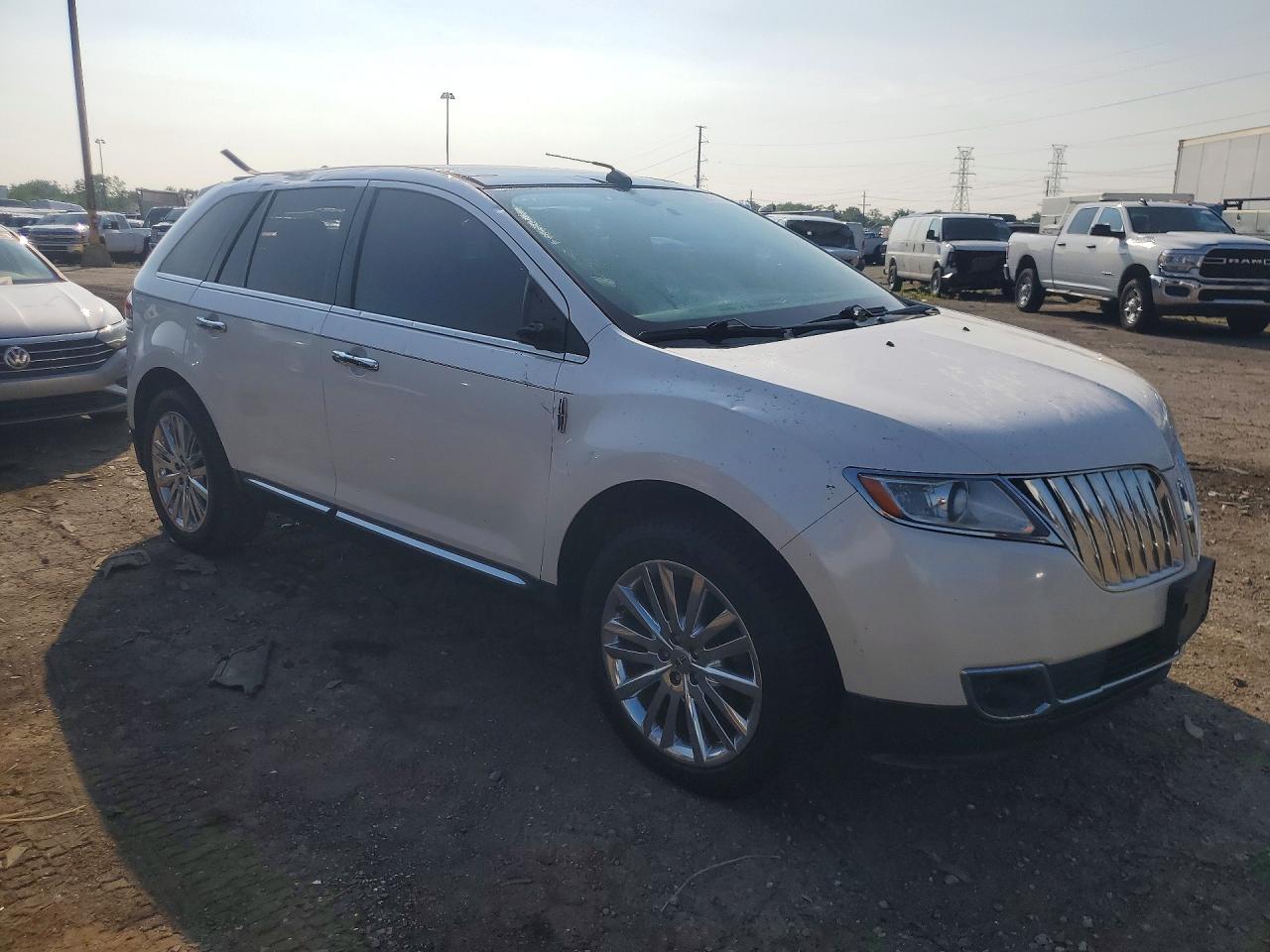 2011 Lincoln Mkx White vin: 2LMDJ8JK0BBJ30388