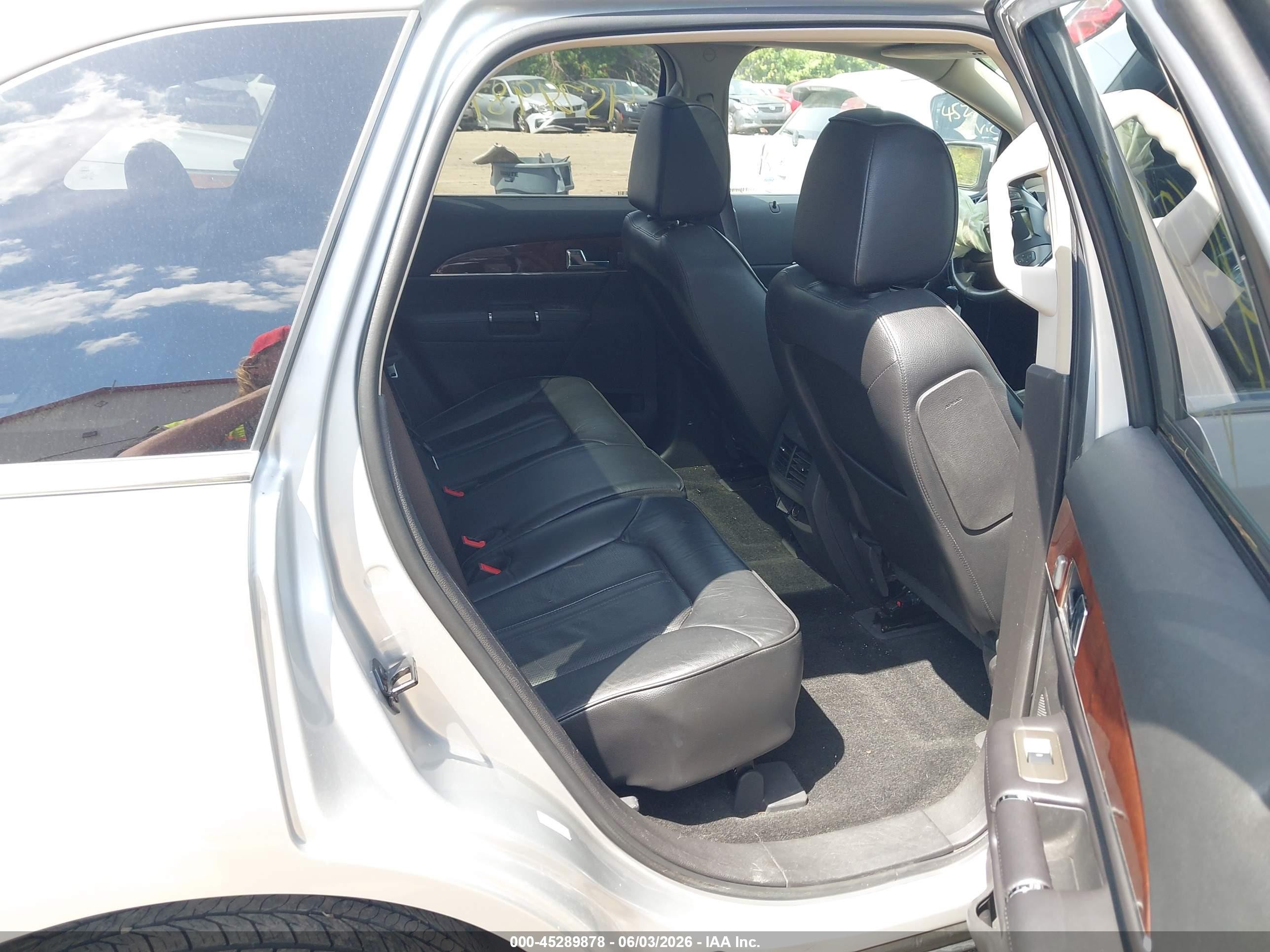 2013 Lincoln Mkx   Silver vin: 2LMDJ8JK0DBL37060