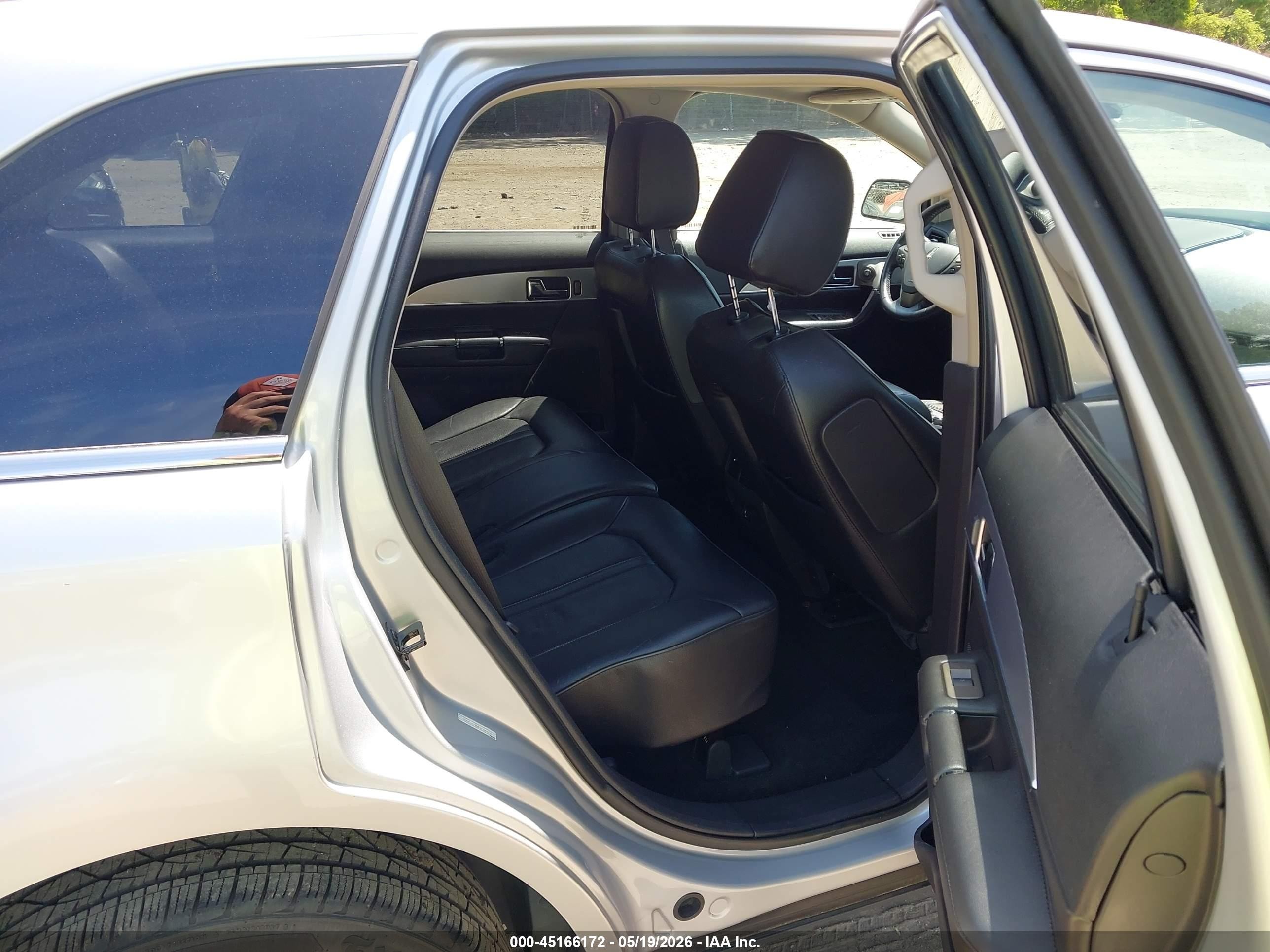 2015 Lincoln Mkx   Silver vin: 2LMDJ8JK0FBL27776