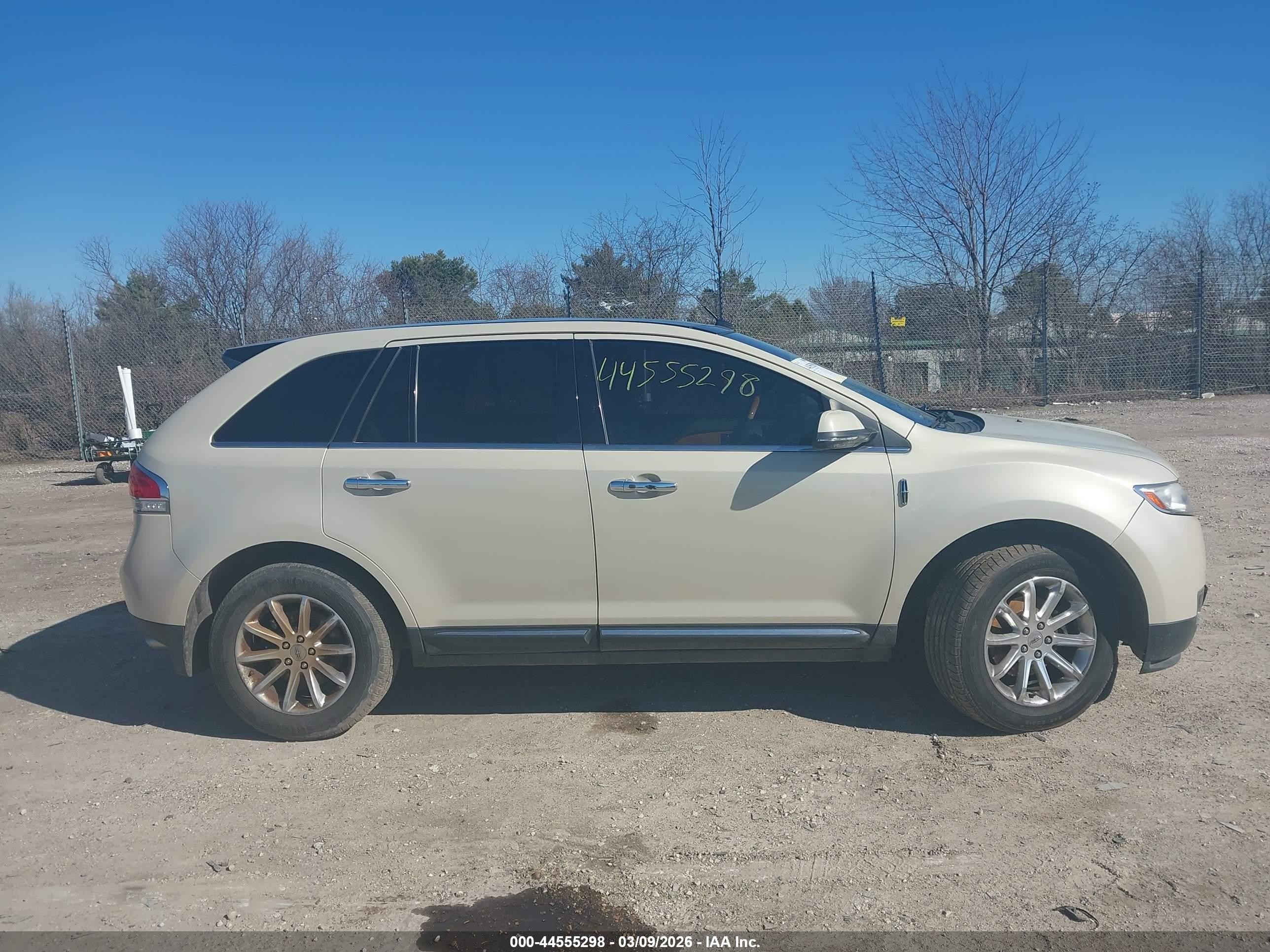 2015 Lincoln Mkx Бежевый vin: 2LMDJ8JK0FBL28250