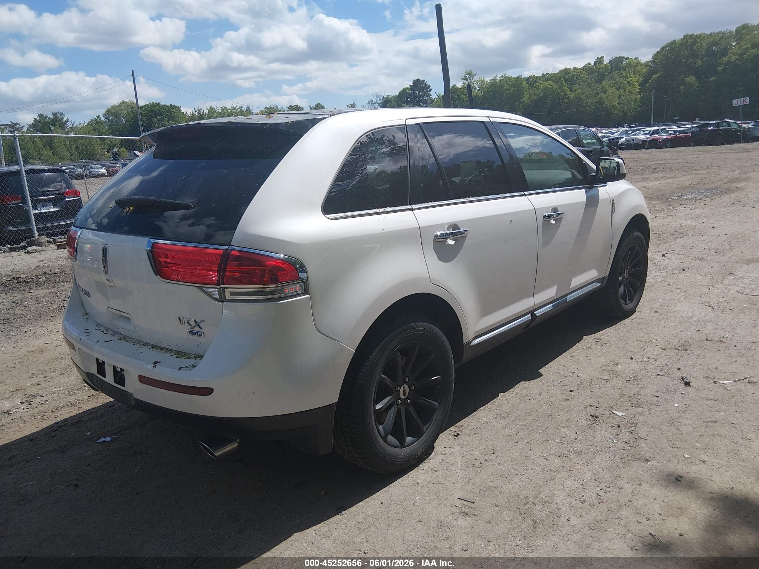 2011 Lincoln Mkx   White vin: 2LMDJ8JK1BBJ07394
