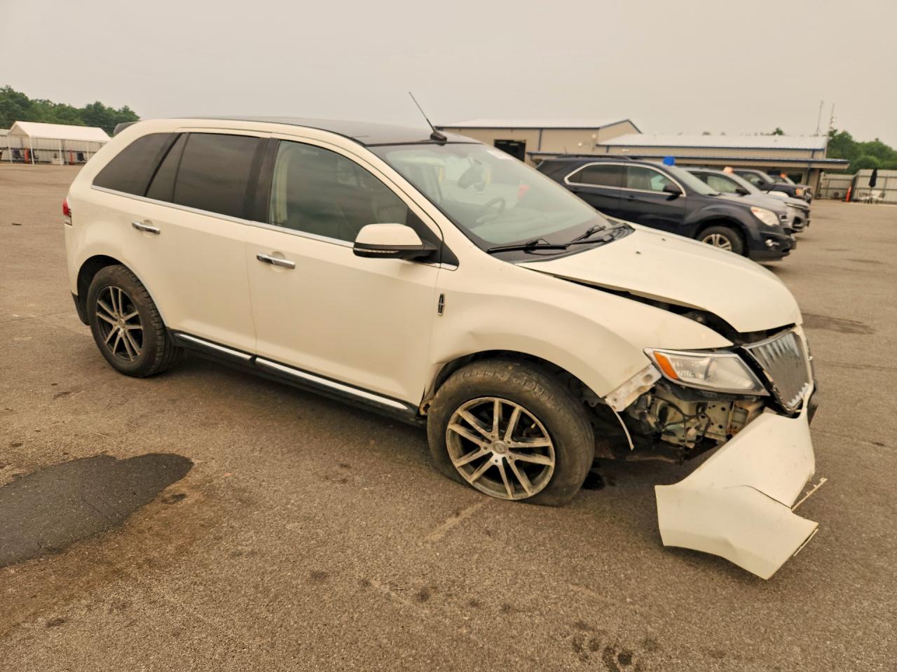 2013 Lincoln Mkx Кремовый vin: 2LMDJ8JK1DBL14094
