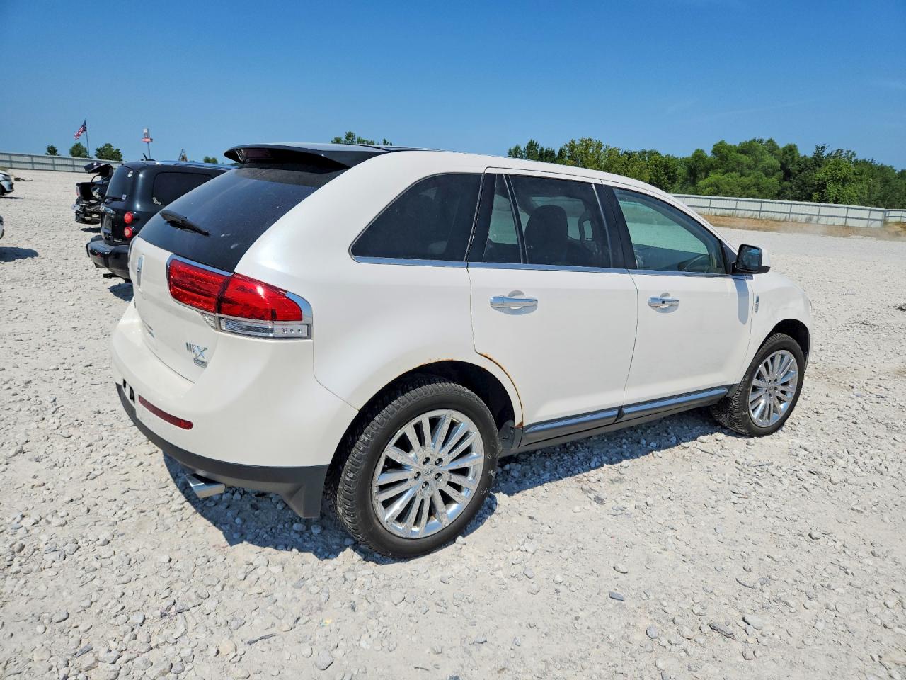 2011 Lincoln Mkx White vin: 2LMDJ8JK2BBJ00373