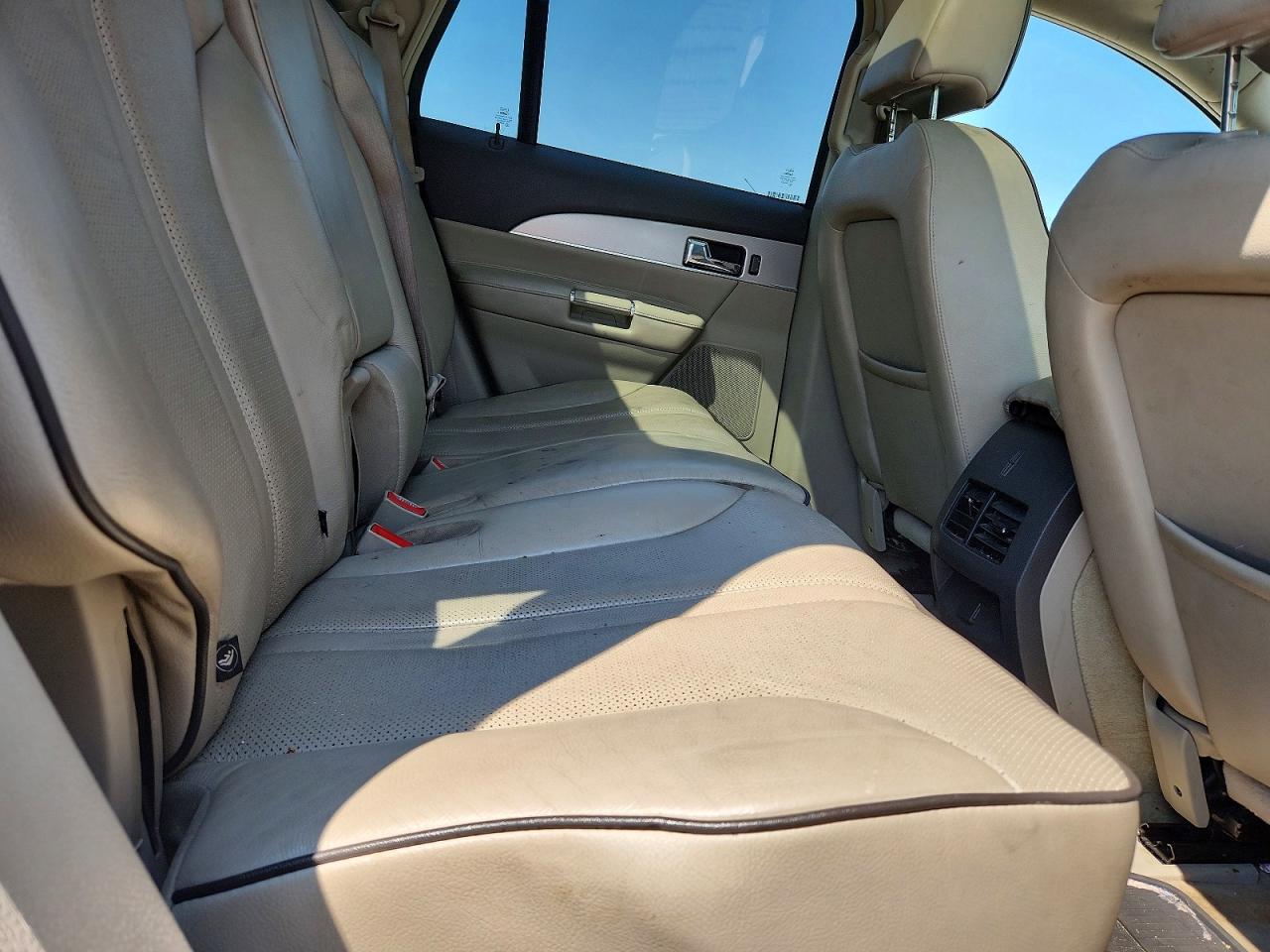 2011 Lincoln Mkx White vin: 2LMDJ8JK2BBJ00373