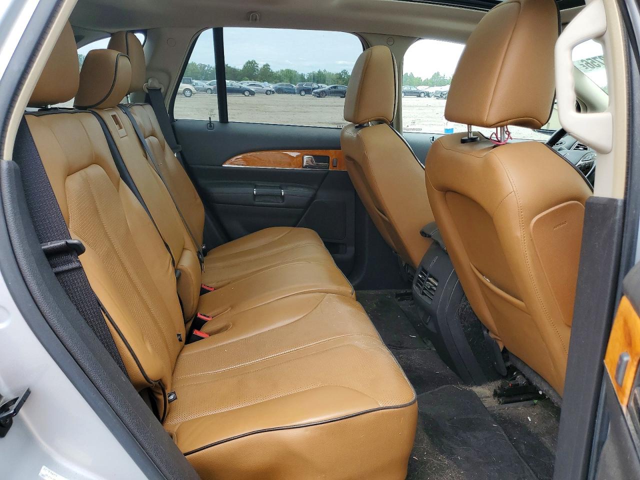 2011 Lincoln Mkx Silver vin: 2LMDJ8JK2BBJ00406