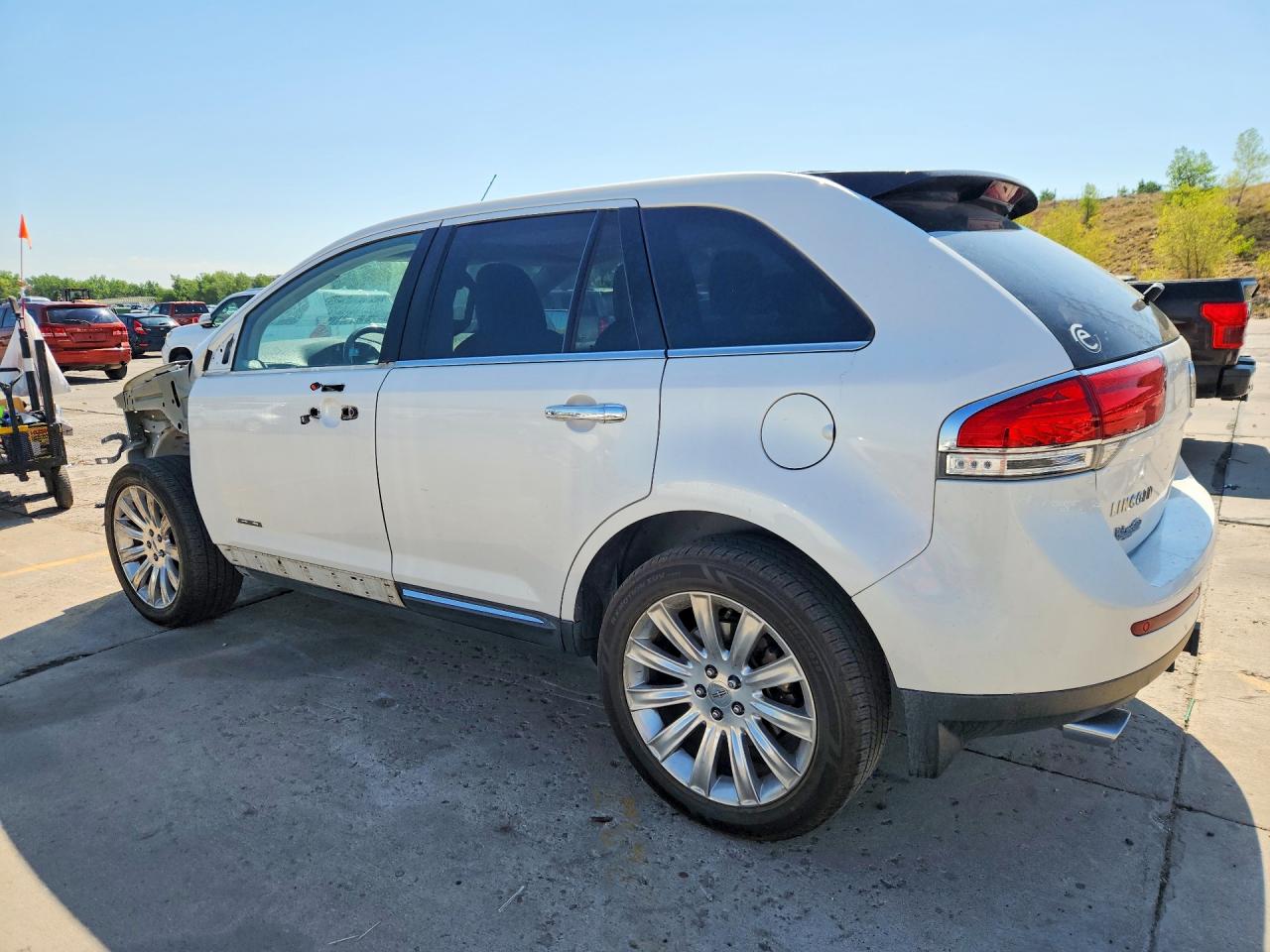 2011 Lincoln Mkx White vin: 2LMDJ8JK2BBJ12300