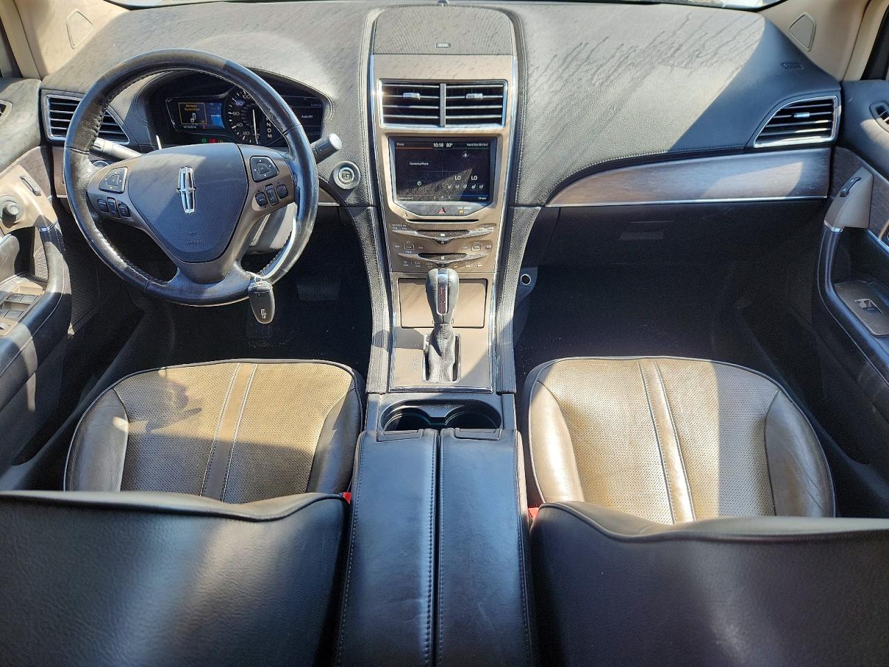 2011 Lincoln Mkx White vin: 2LMDJ8JK2BBJ12300