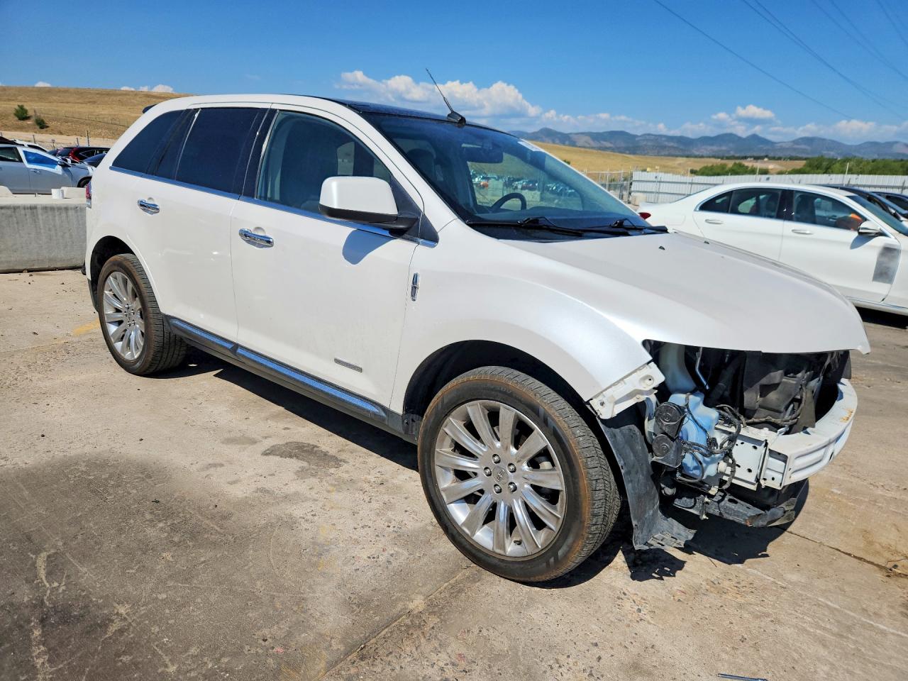 2011 Lincoln Mkx White vin: 2LMDJ8JK2BBJ12300