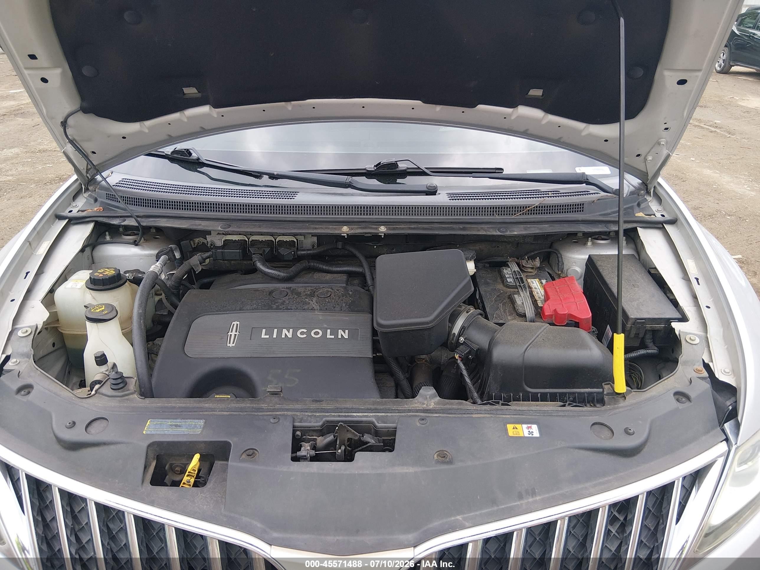 2011 Lincoln Mkx   Silver vin: 2LMDJ8JK2BBJ28173