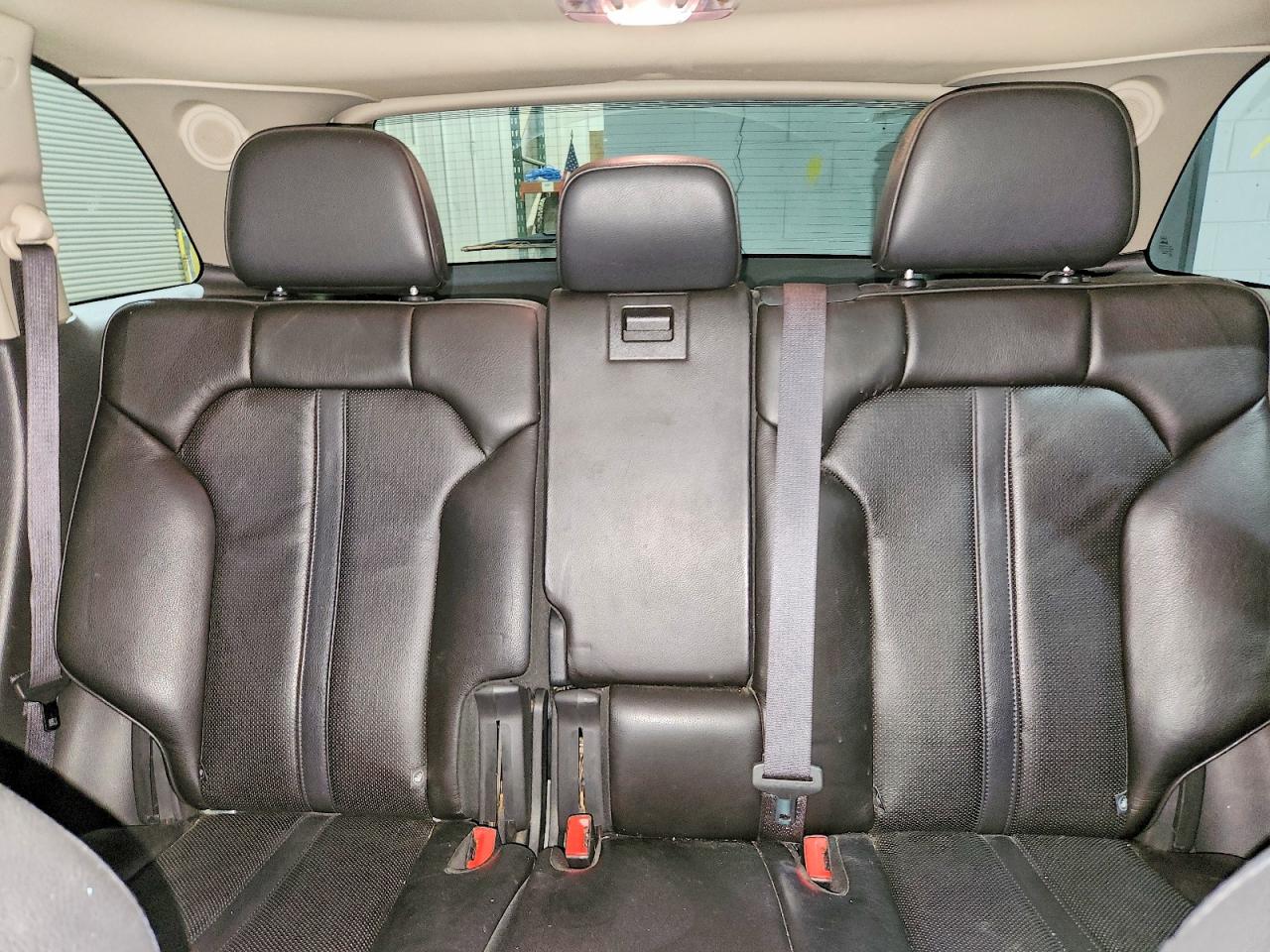 2011 Lincoln Mkx Silver vin: 2LMDJ8JK2BBJ31722