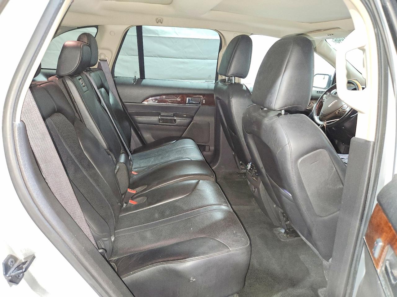 2011 Lincoln Mkx Silver vin: 2LMDJ8JK2BBJ31722