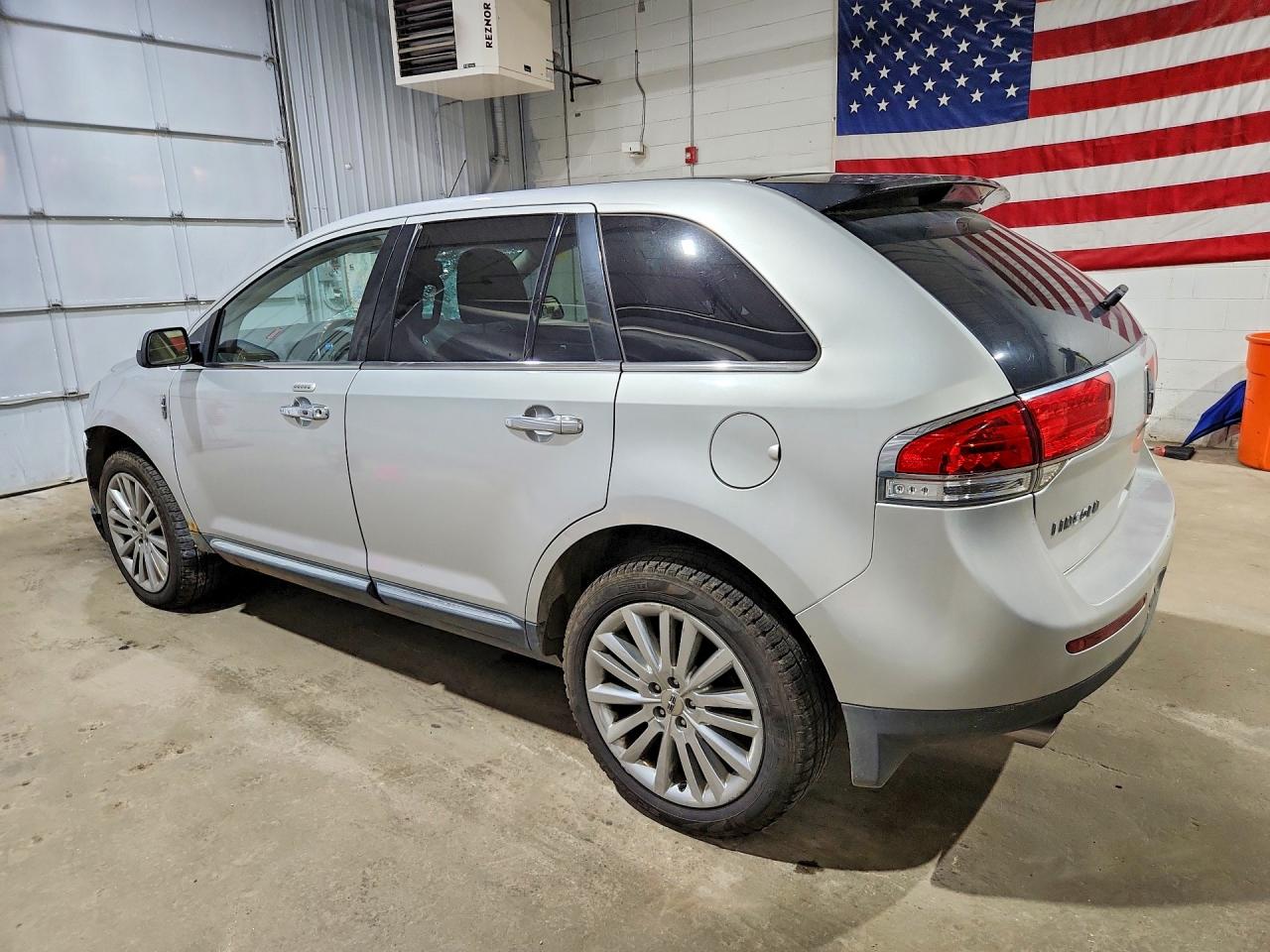 2011 Lincoln Mkx Silver vin: 2LMDJ8JK2BBJ31722