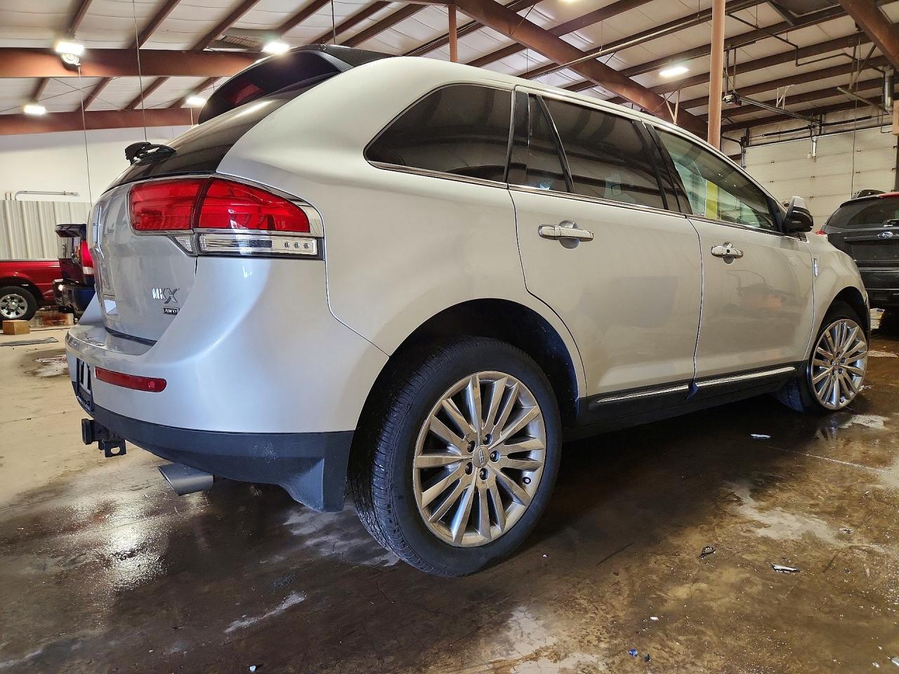 2014 Lincoln Mkx Silver vin: 2LMDJ8JK2EBL02179