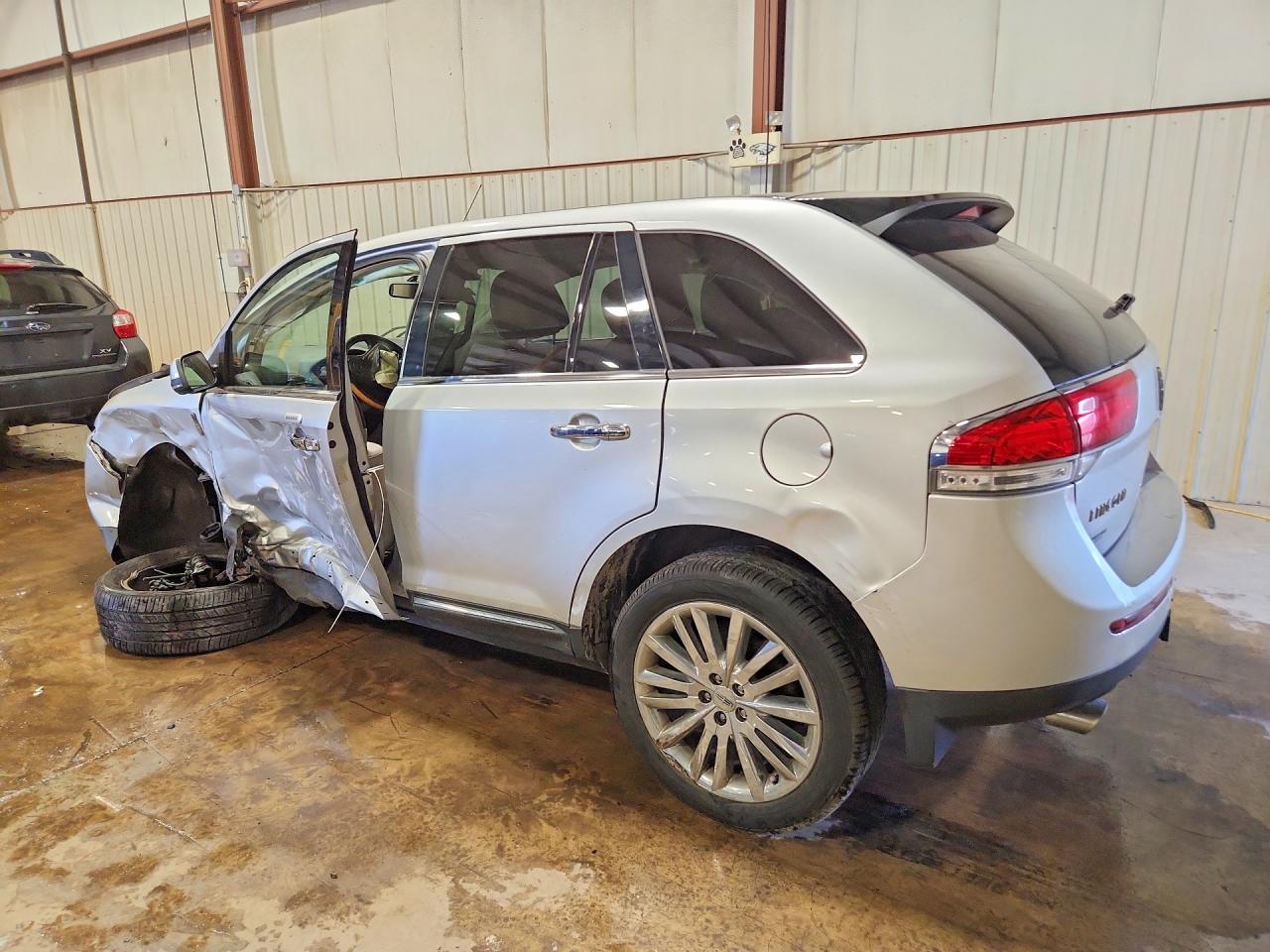 2014 Lincoln Mkx Silver vin: 2LMDJ8JK2EBL02179