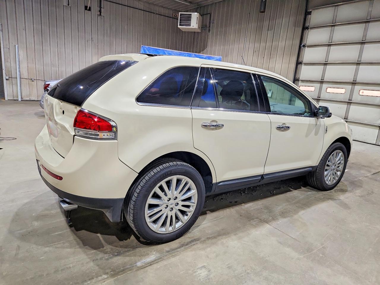 2015 Lincoln Mkx Cream vin: 2LMDJ8JK2FBL32736