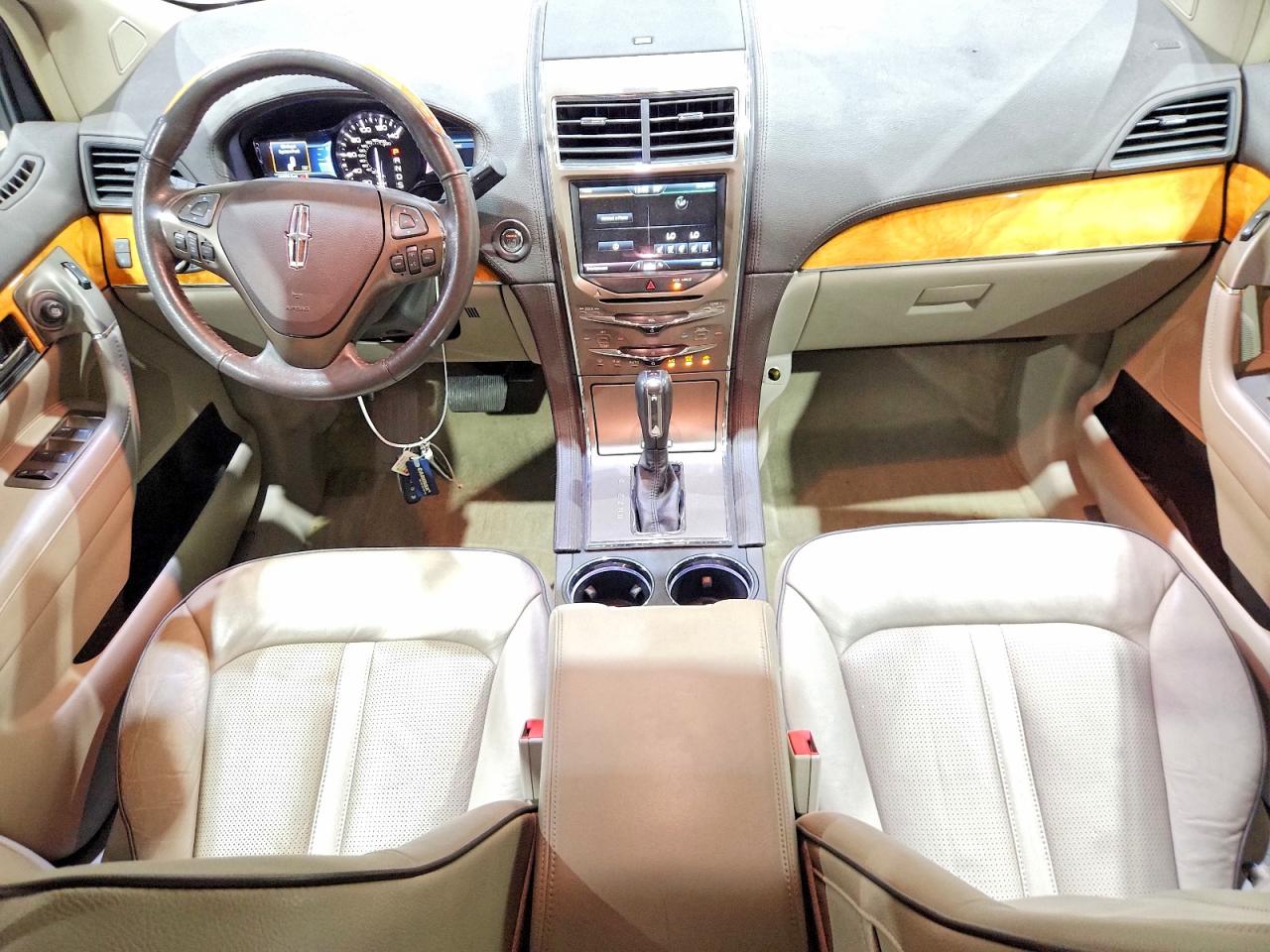 2015 Lincoln Mkx Cream vin: 2LMDJ8JK2FBL32736