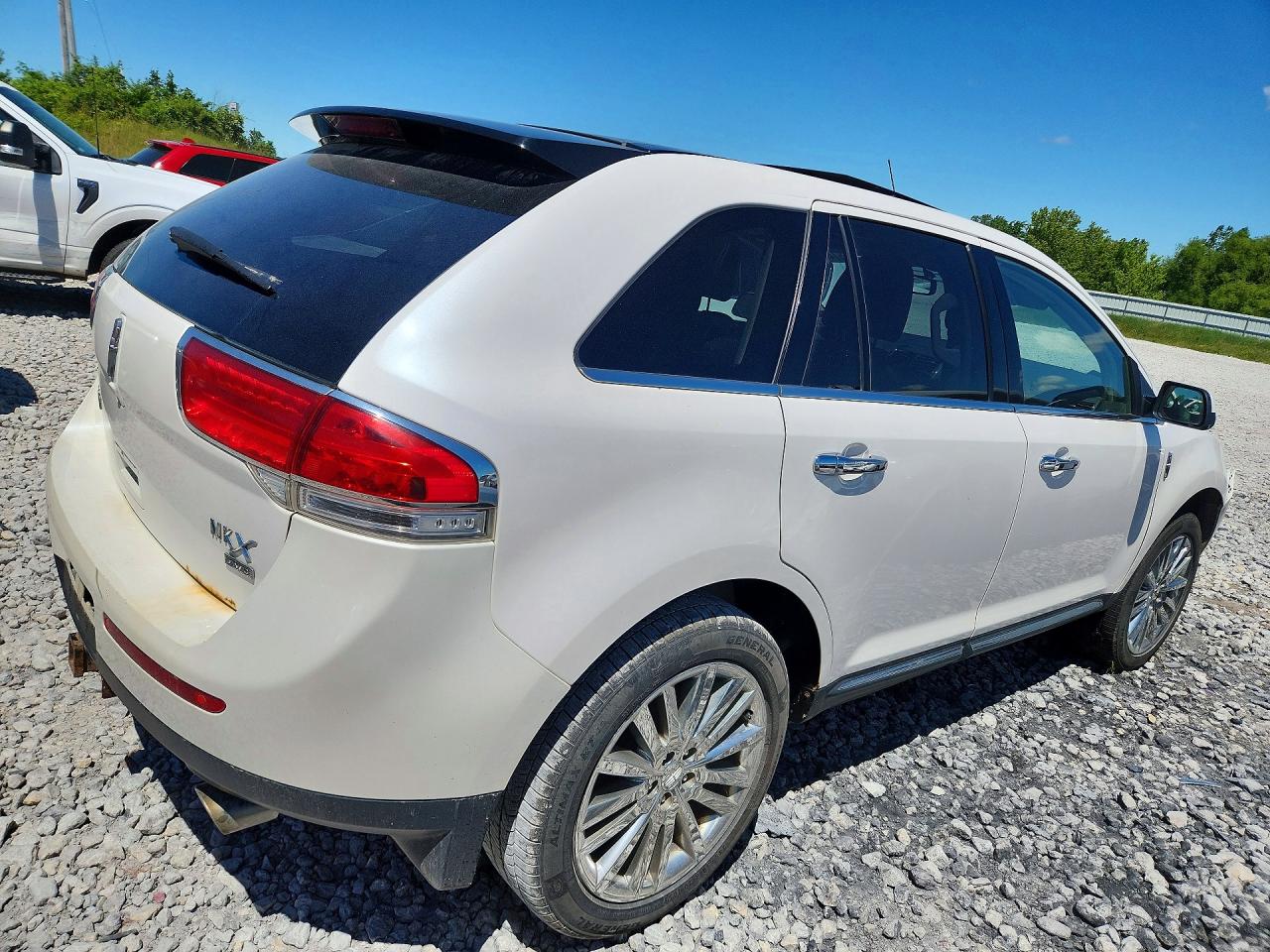 2011 Lincoln Mkx White vin: 2LMDJ8JK3BBJ22933