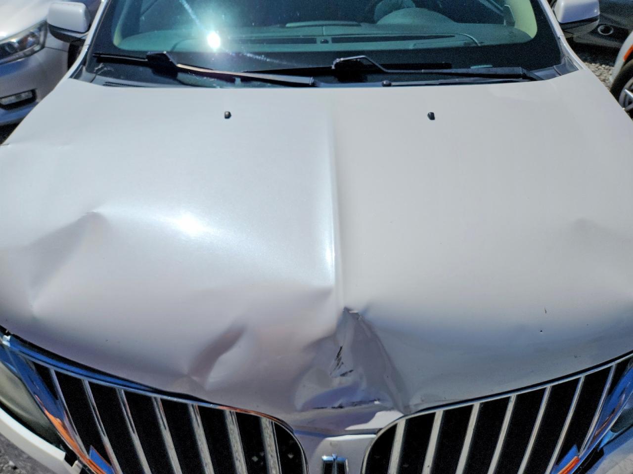2011 Lincoln Mkx White vin: 2LMDJ8JK3BBJ22933
