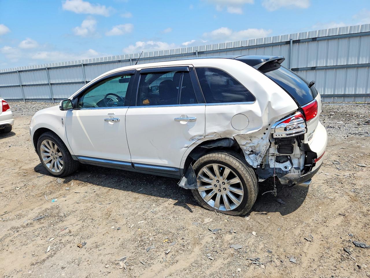 2015 Lincoln Mkx White vin: 2LMDJ8JK3FBL28212