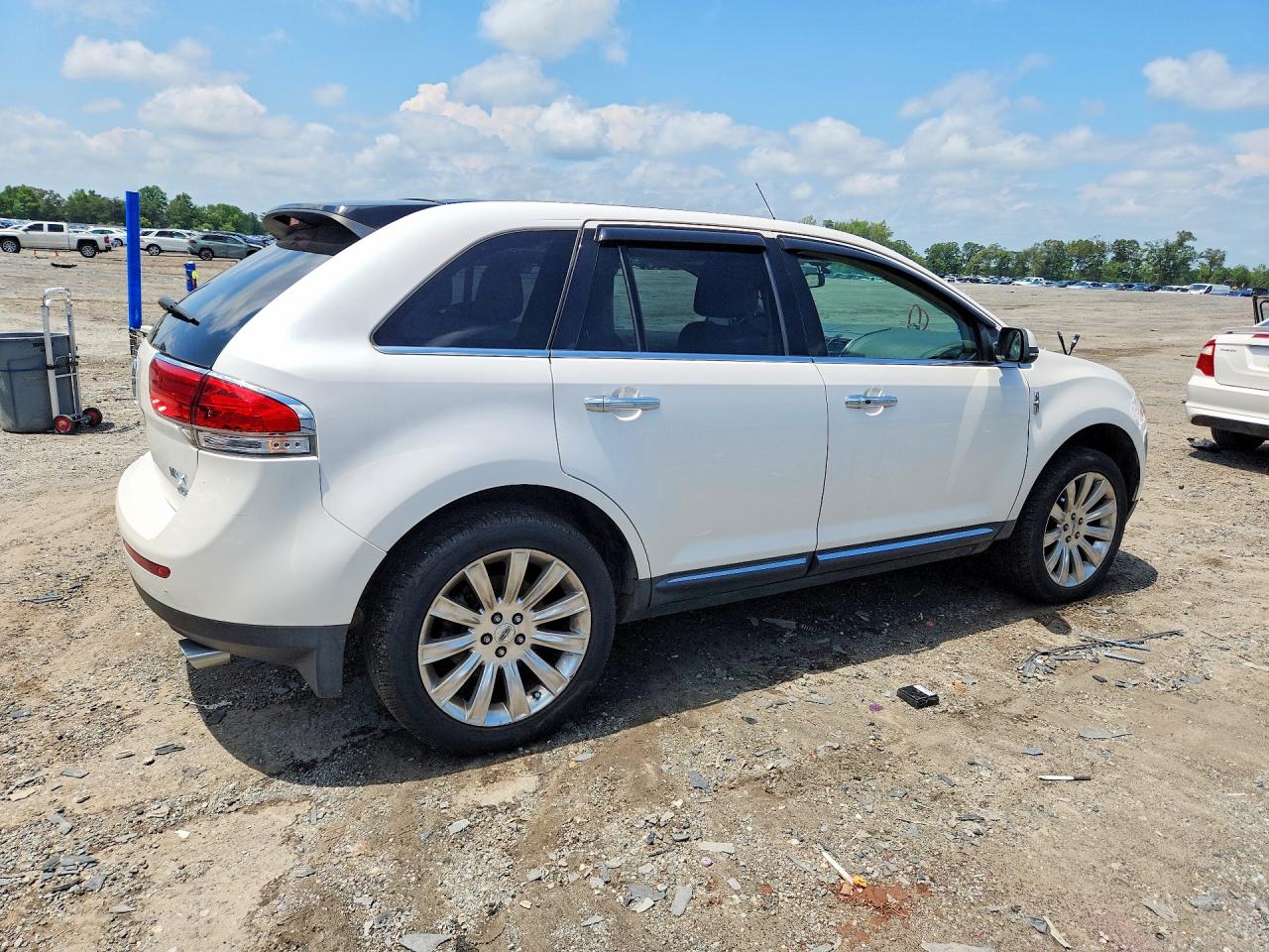 2015 Lincoln Mkx White vin: 2LMDJ8JK3FBL28212
