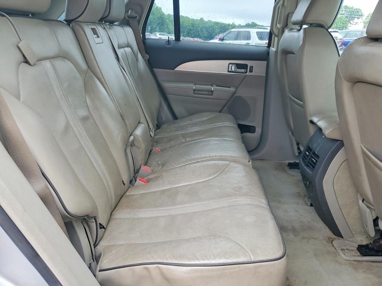 2011 Lincoln Mkx Silver vin: 2LMDJ8JK4BBJ09768